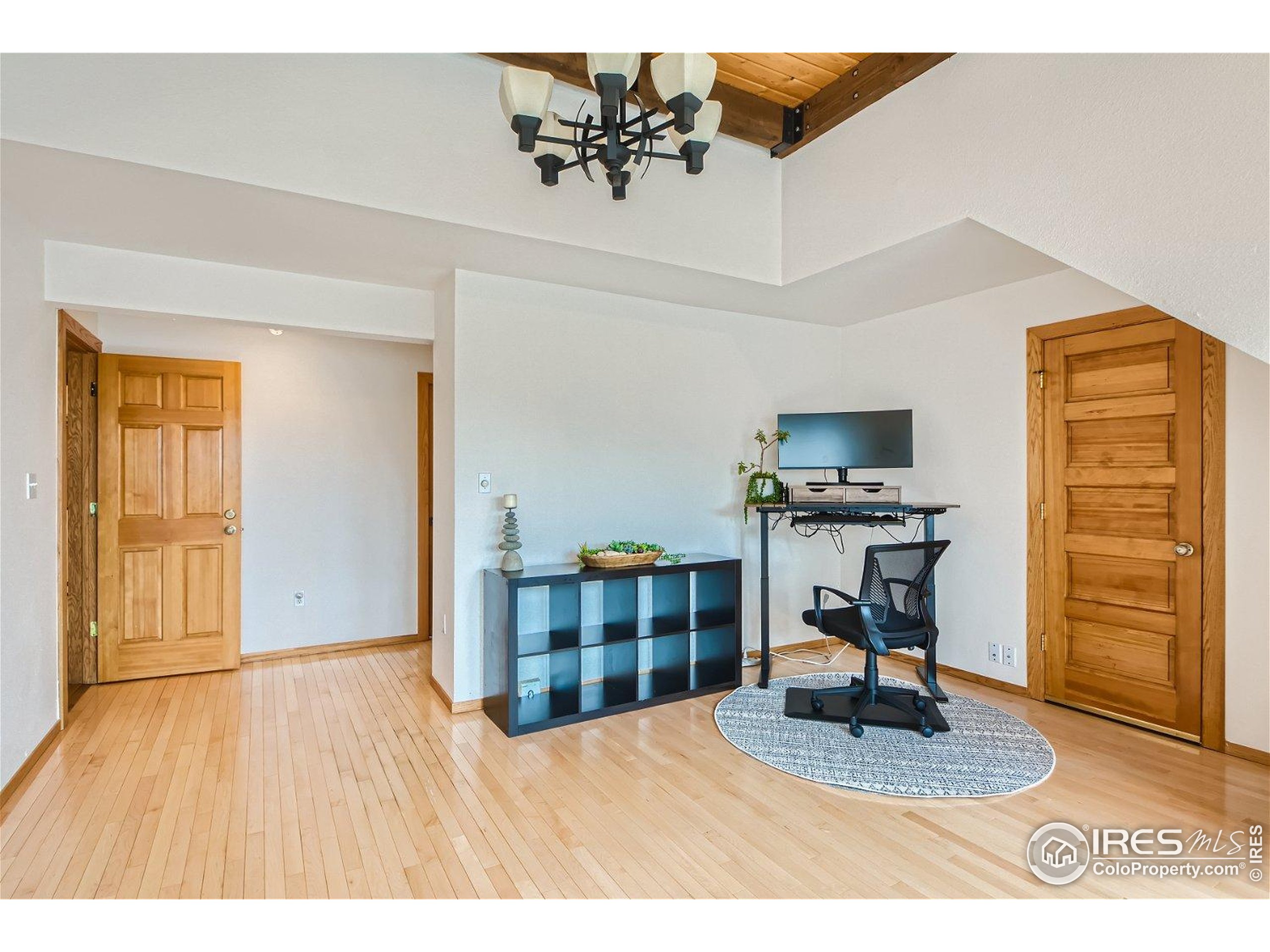 Boulder, Colorado, 80302, United States, 5 Bedrooms Bedrooms, ,2 BathroomsBathrooms,Residential,For Sale,1900877