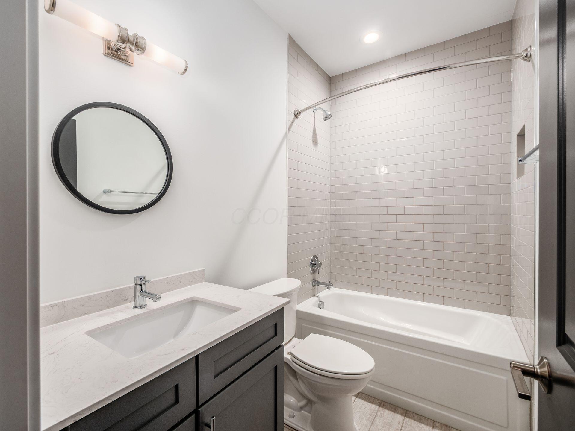 Columbus, Ohio, 43215, United States, 4 Bedrooms Bedrooms, ,4 BathroomsBathrooms,Residential,For Sale,1940716