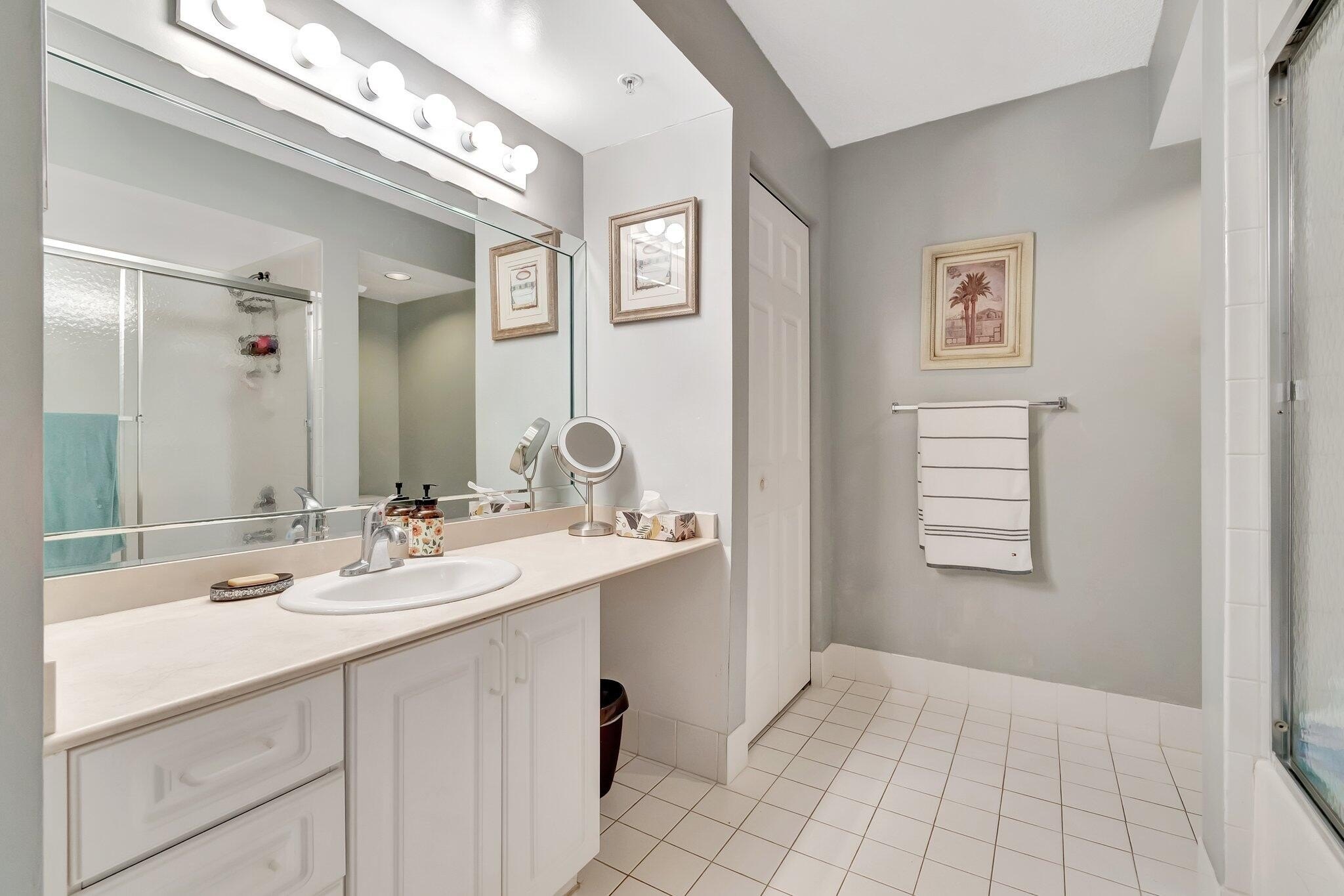 Highland Beach, Florida, 33487, United States, 2 Bedrooms Bedrooms, ,2 BathroomsBathrooms,Residential,For Sale,1921723