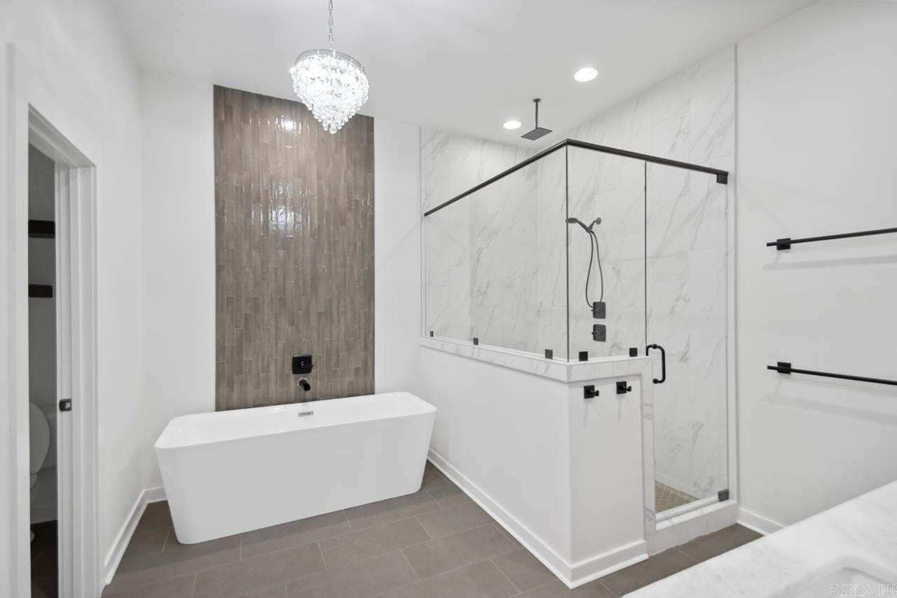 Bryant, Arkansas, 72022, United States, 5 Bedrooms Bedrooms, ,5 BathroomsBathrooms,Residential,For Sale,1978792