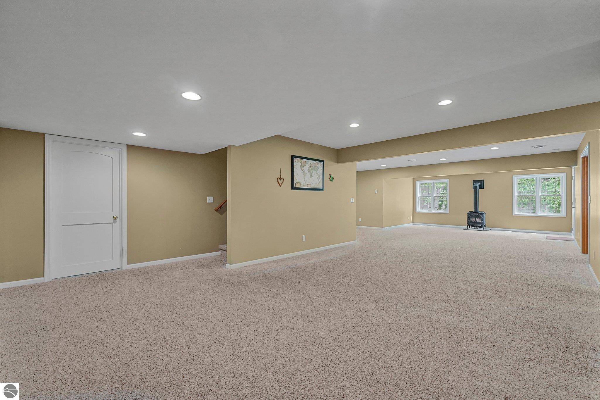 Traverse City, Michigan, 49684, United States, 5 Bedrooms Bedrooms, ,4 BathroomsBathrooms,Residential,For Sale,1835244