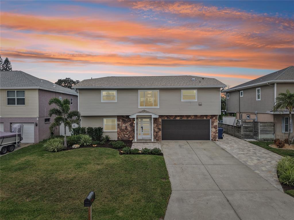 Palm Harbor, Florida, 34683, United States, 4 Bedrooms Bedrooms, ,3 BathroomsBathrooms,Residential,For Sale,2001697