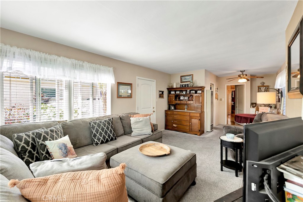 Seal Beach, California, 90740, United States, 4 Bedrooms Bedrooms, ,2 BathroomsBathrooms,Residential,For Sale,2001777