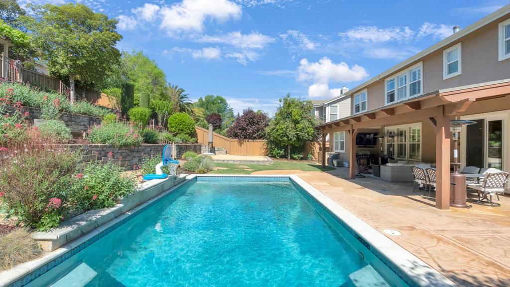Gilroy, California, 95020, United States, 5 Bedrooms Bedrooms, ,4 BathroomsBathrooms,Residential,For Sale,2032655