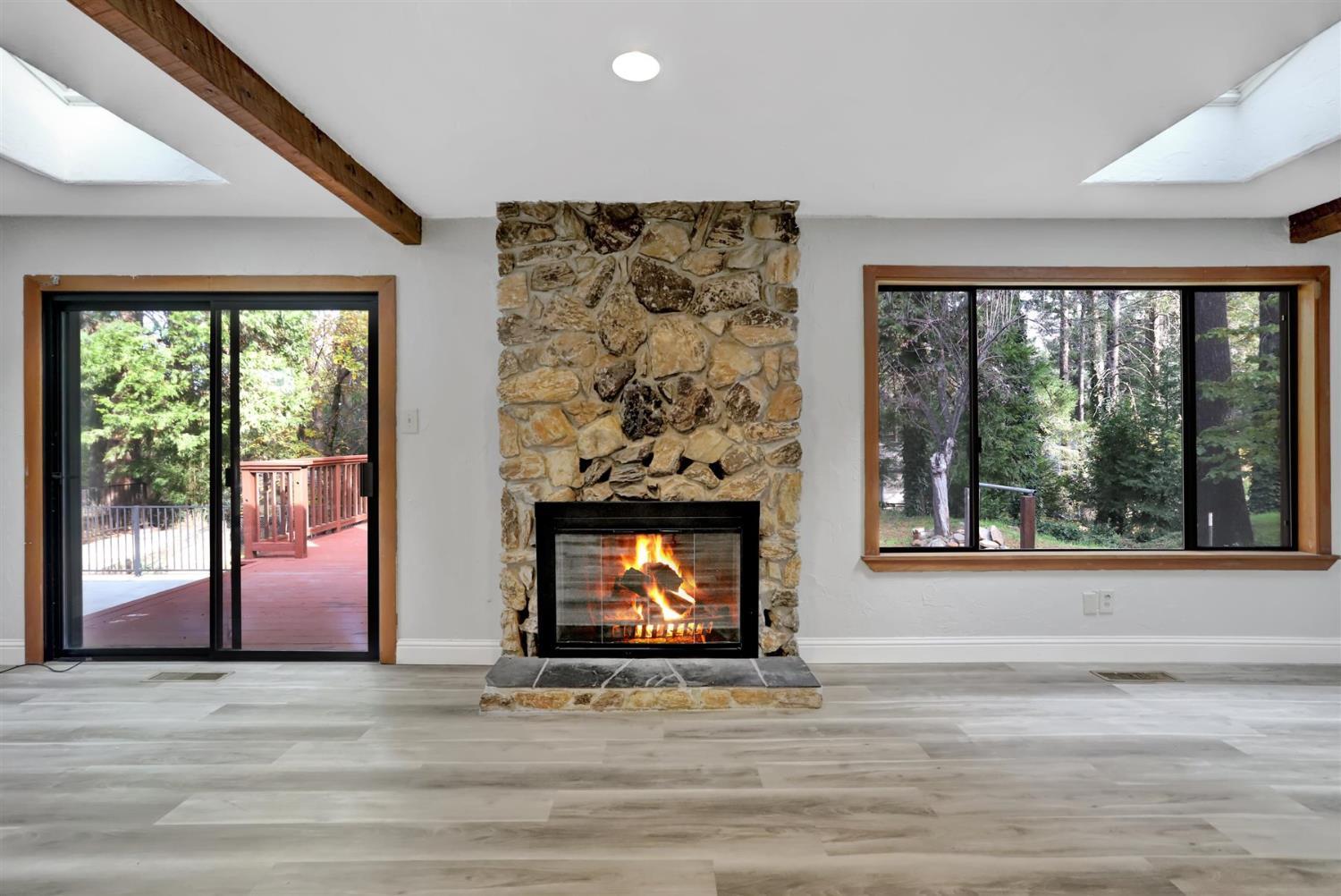 Nevada City, California, 95959, United States, 3 Bedrooms Bedrooms, ,2 BathroomsBathrooms,Residential,For Sale,1992371