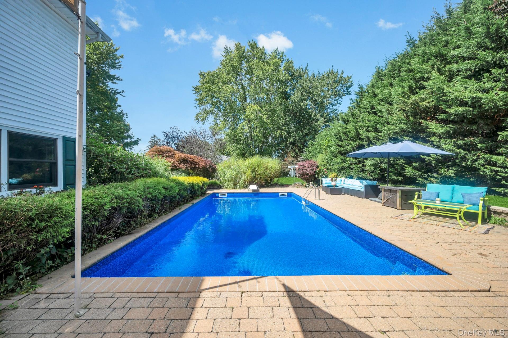 Port Jefferson Station, New York, 11776, United States, 4 Bedrooms Bedrooms, ,3 BathroomsBathrooms,Residential,For Sale,1941704
