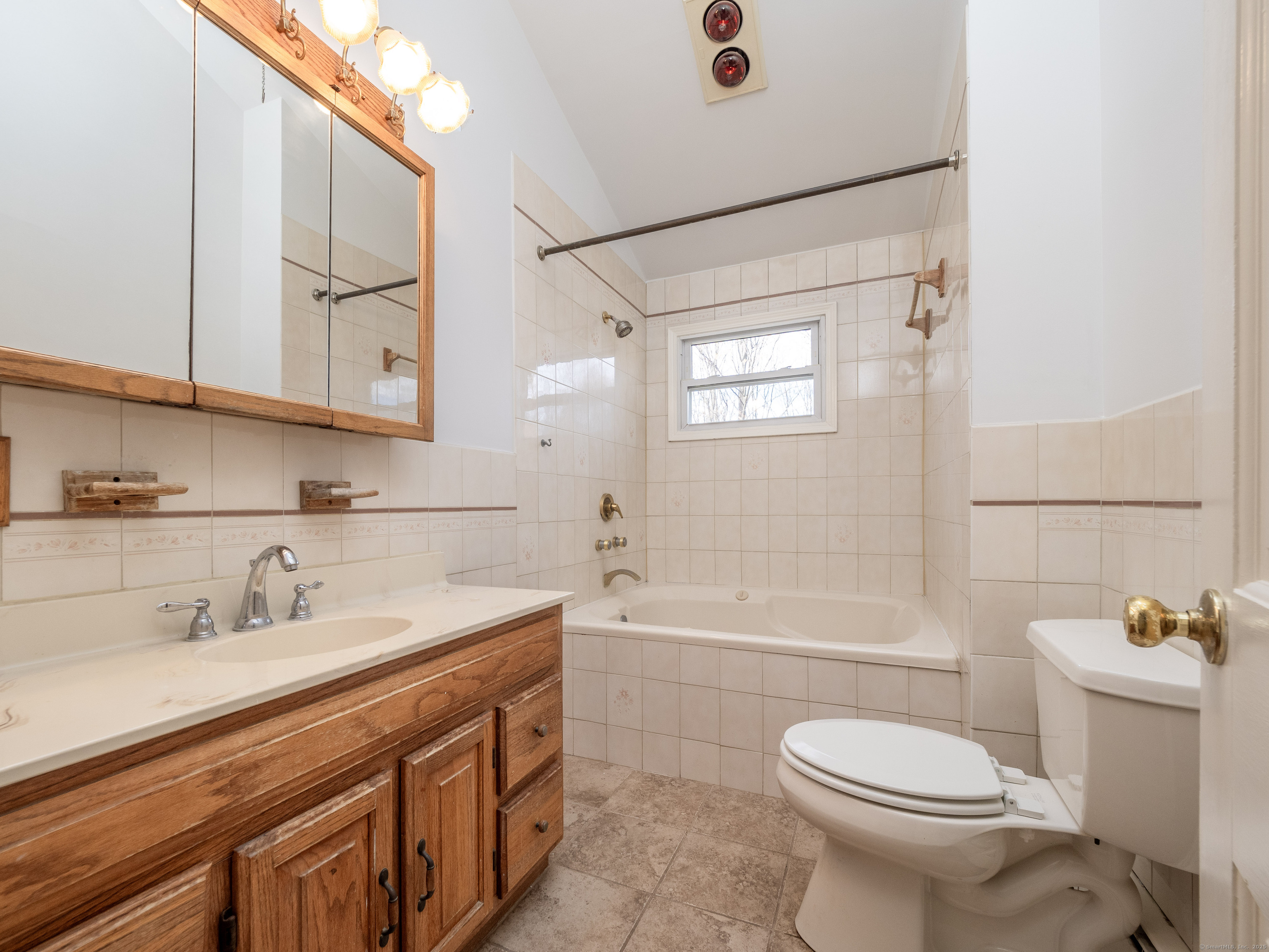 Ridgefield, Connecticut, 06877, United States, 4 Bedrooms Bedrooms, ,2 BathroomsBathrooms,Residential,For Sale,1989394