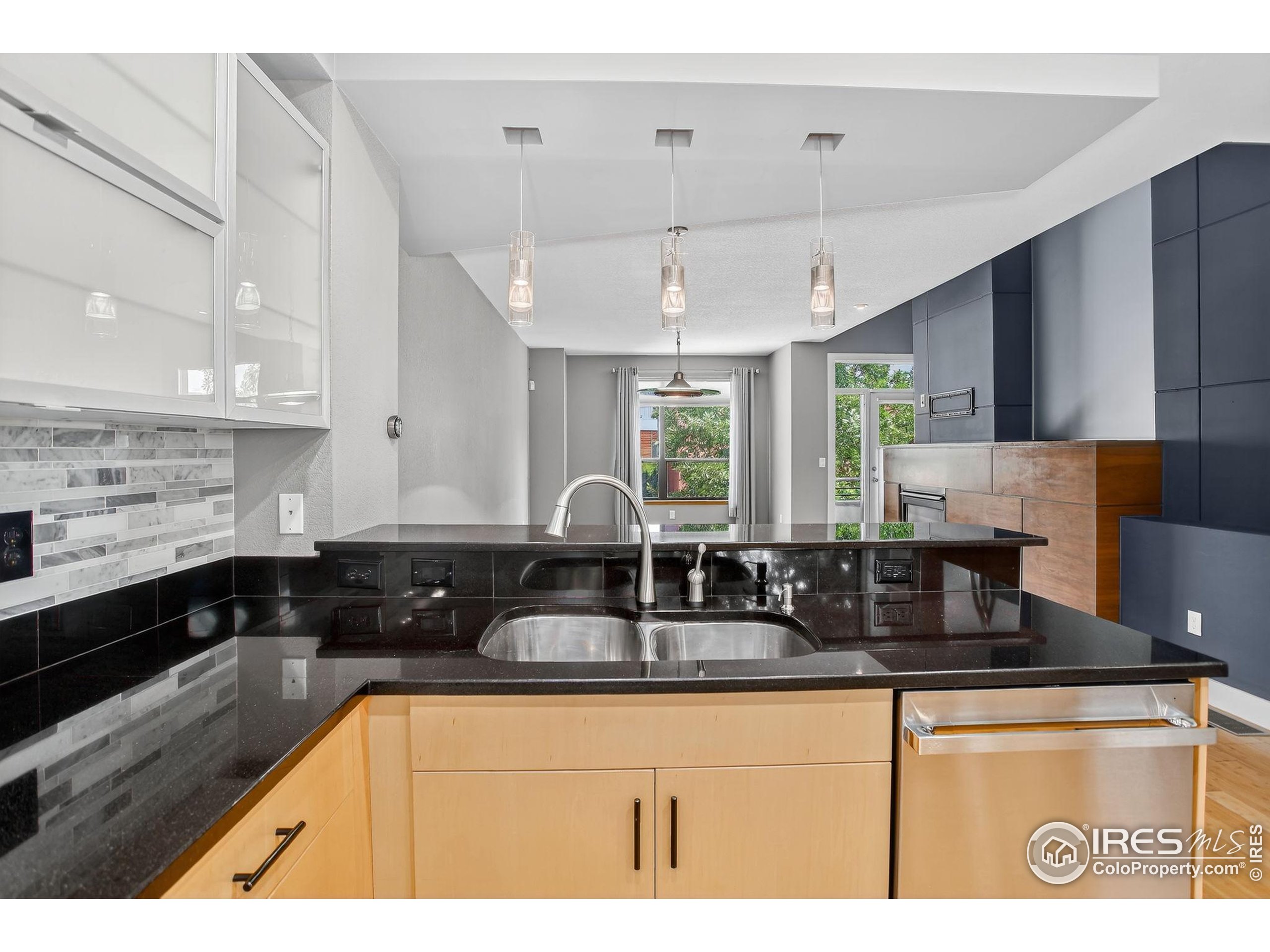 Denver, Colorado, 80211, United States, 2 Bedrooms Bedrooms, ,3 BathroomsBathrooms,Residential,For Sale,1895897