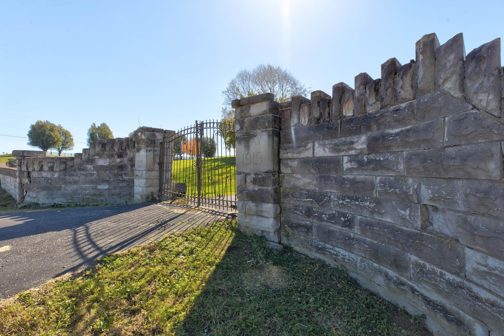Winchester, Kentucky, 40391, United States, 3 Bedrooms Bedrooms, ,3 BathroomsBathrooms,Residential,For Sale,1992796