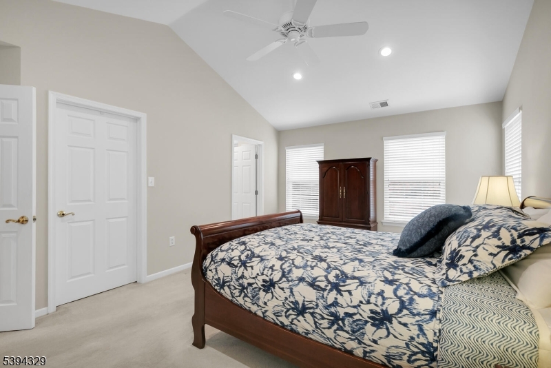 Bernards Twp., New Jersey, 07920, United States, 5 Bedrooms Bedrooms, ,3 BathroomsBathrooms,Residential,For Sale,1992949