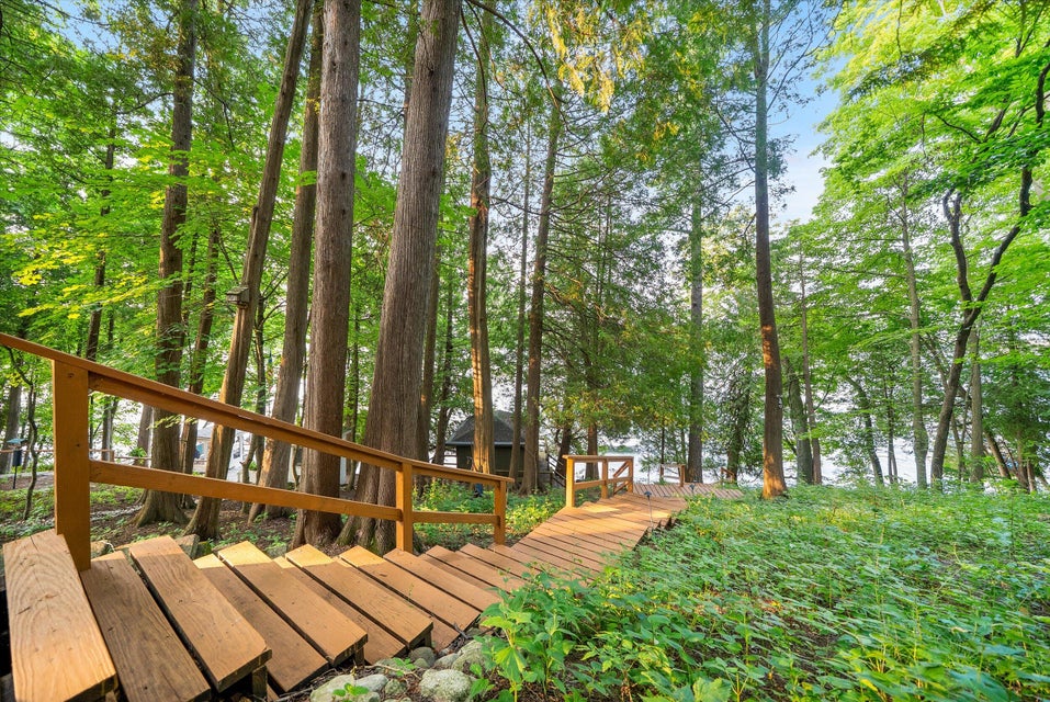 Rhine, Wisconsin, 53020, United States, 3 Bedrooms Bedrooms, ,4 BathroomsBathrooms,Residential,For Sale,1982629