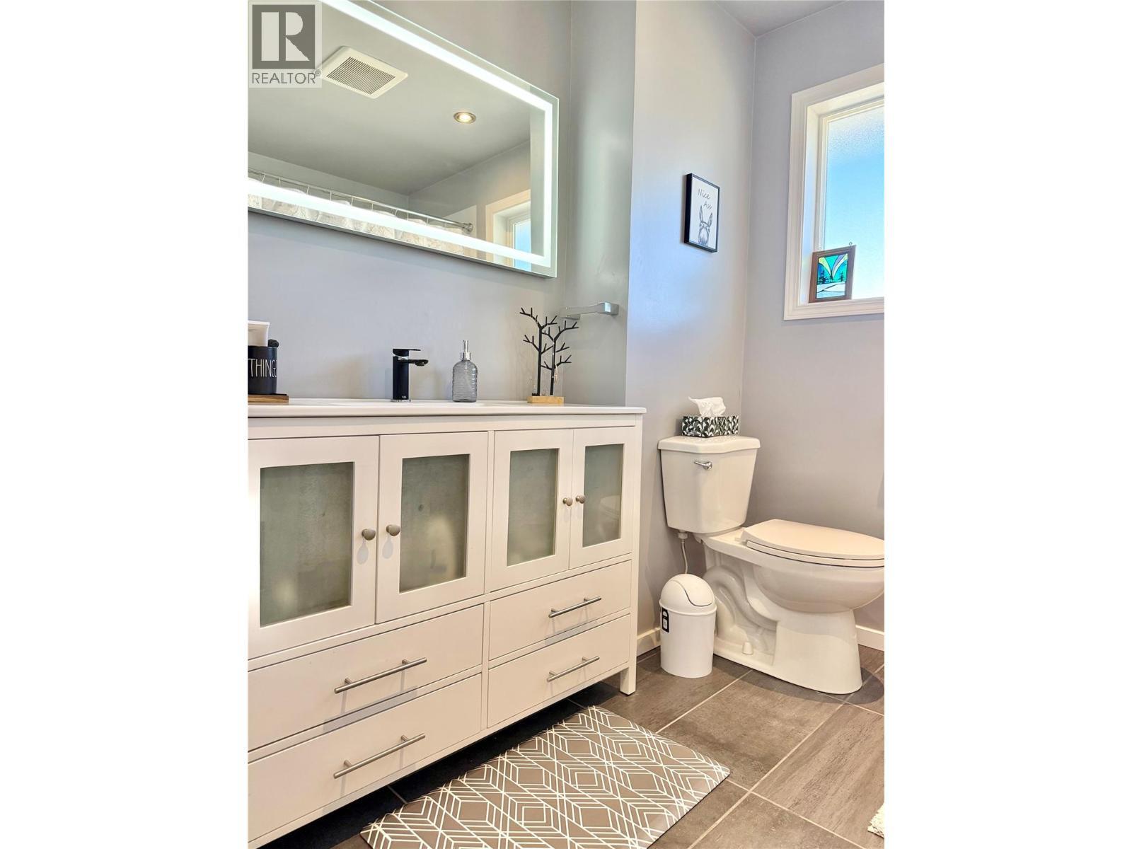 GRAND FORKS, British Columbia, V0H 1H2, CA, 4 Bedrooms Bedrooms, ,1 BathroomBathrooms,Residential,For Sale,1918245