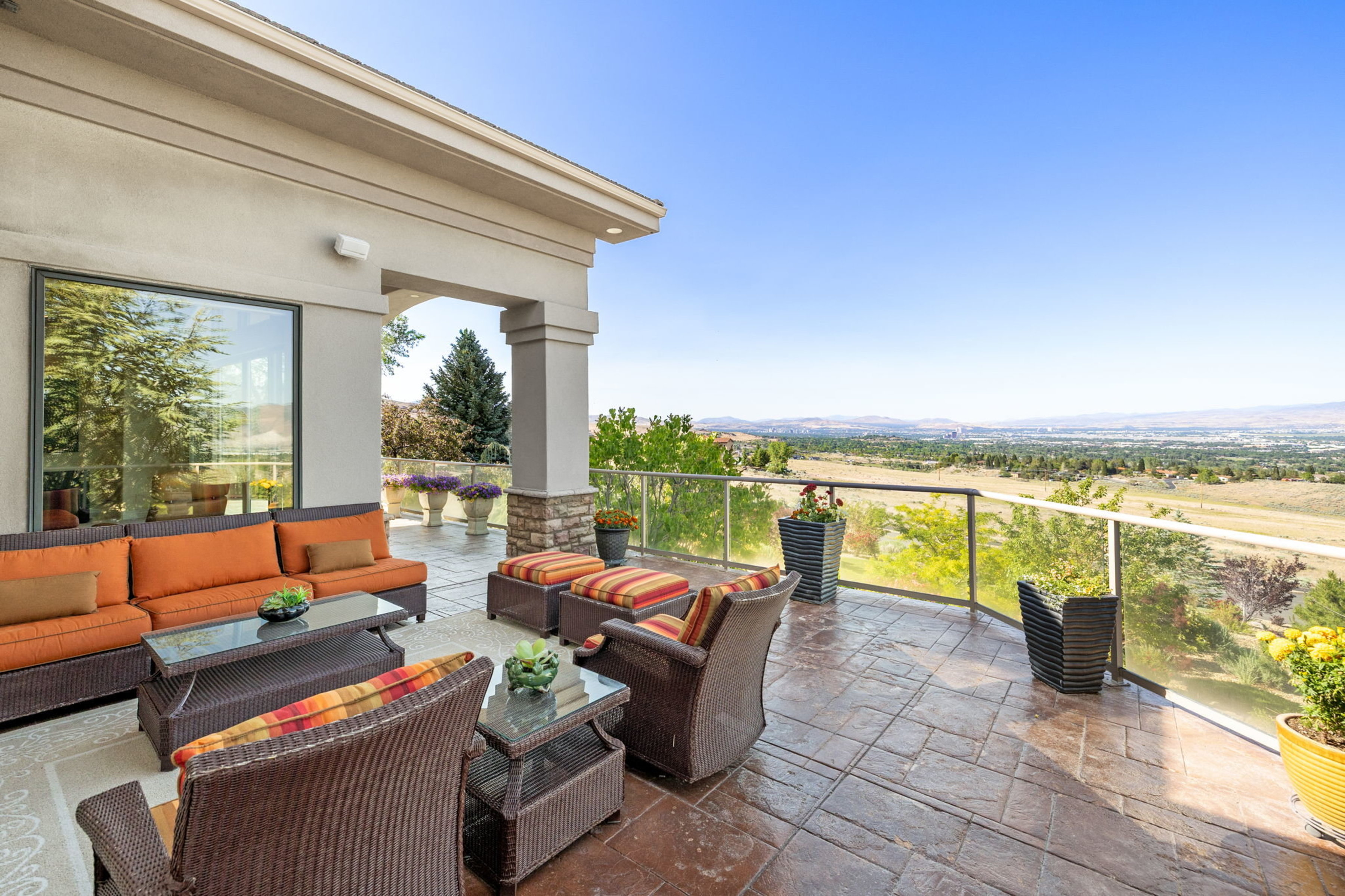  Stunning Custom Home with Breathtaking Views in Reno - 物件實景