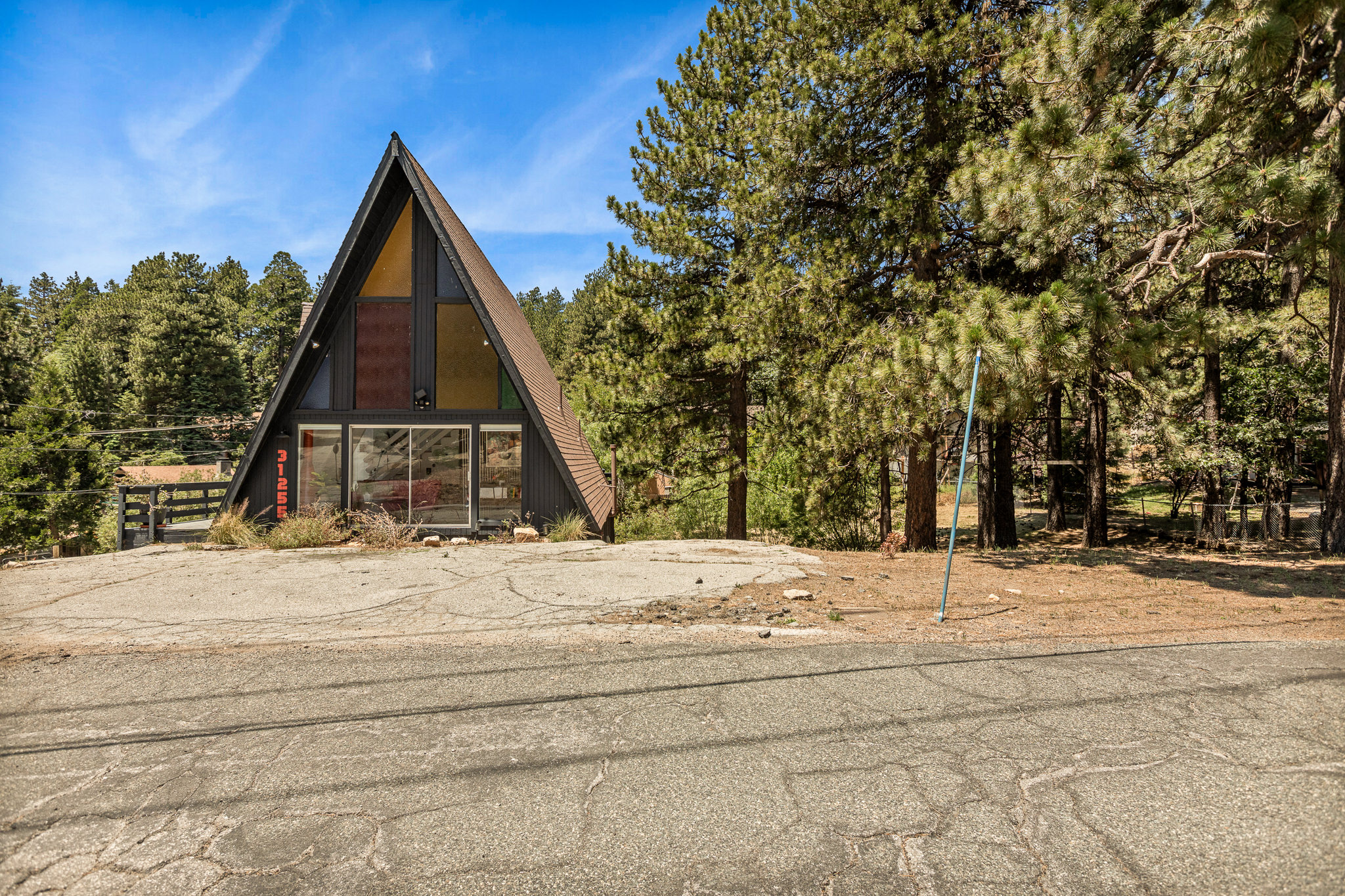  31255 Outer Highway 18 North, Running Springs, CA 92382 - 物件實景