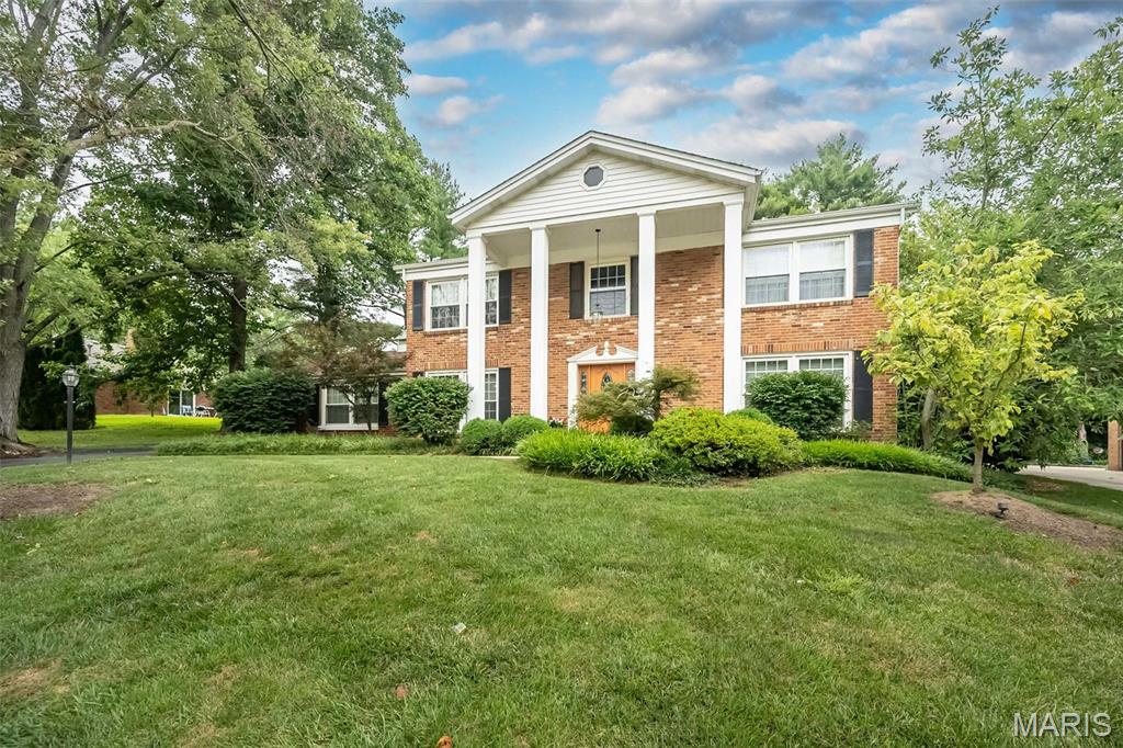 Chesterfield, Missouri, 63017, United States, 4 Bedrooms Bedrooms, ,3 BathroomsBathrooms,Residential,For Sale,1932834