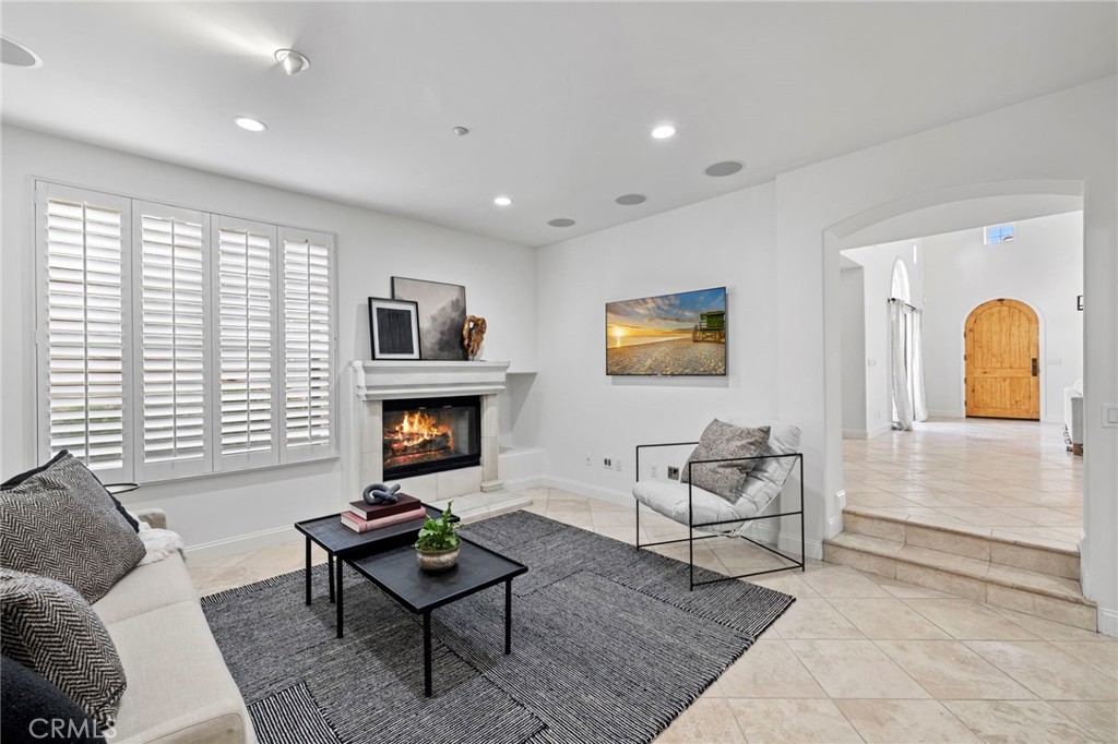 Newport Beach, California, 92663, United States, 3 Bedrooms Bedrooms, ,3 BathroomsBathrooms,Residential,For Sale,1992084