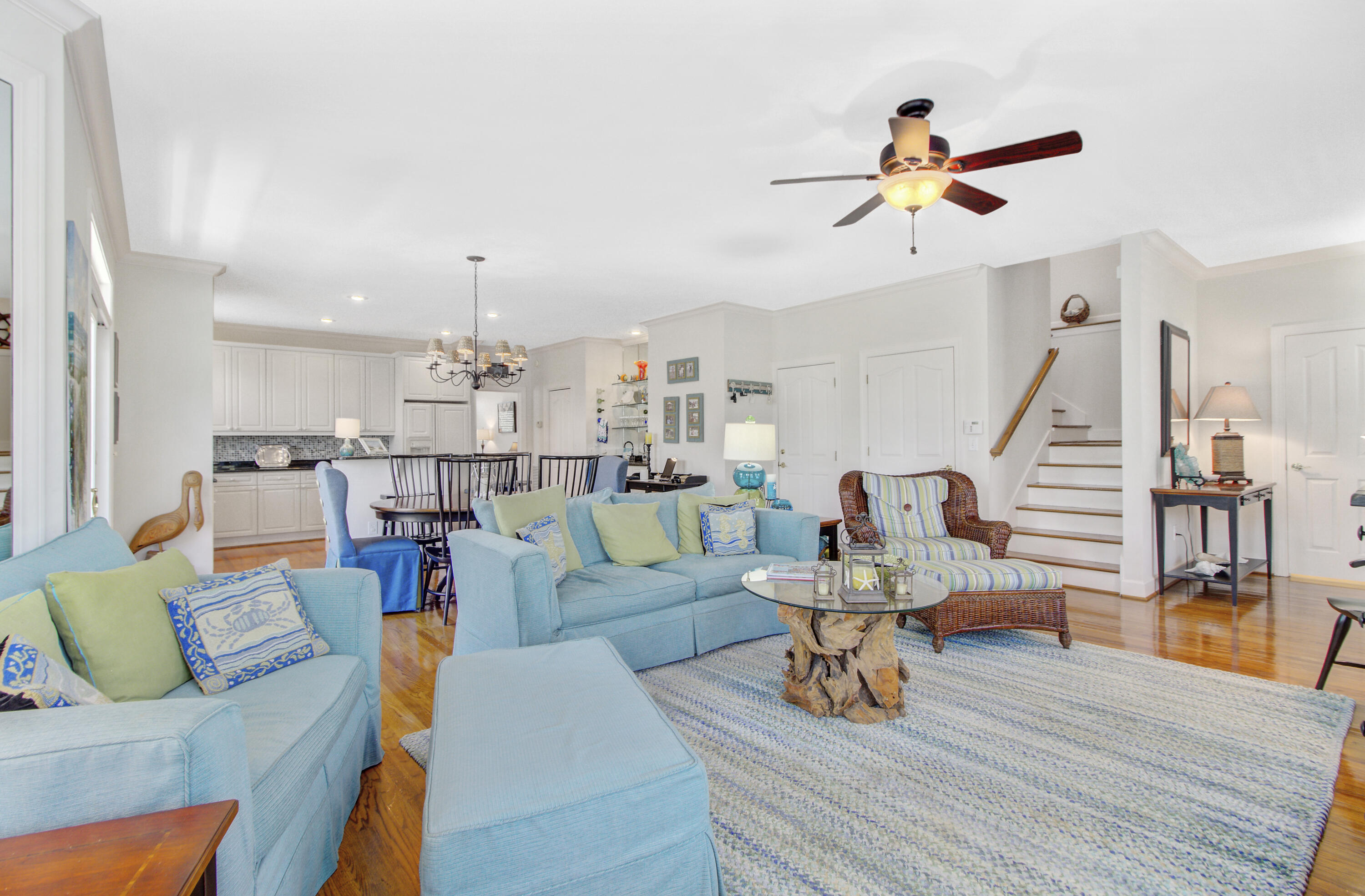 Mount Pleasant, South Carolina, 29464, United States, 4 Bedrooms Bedrooms, ,4 BathroomsBathrooms,Residential,For Sale,1826334