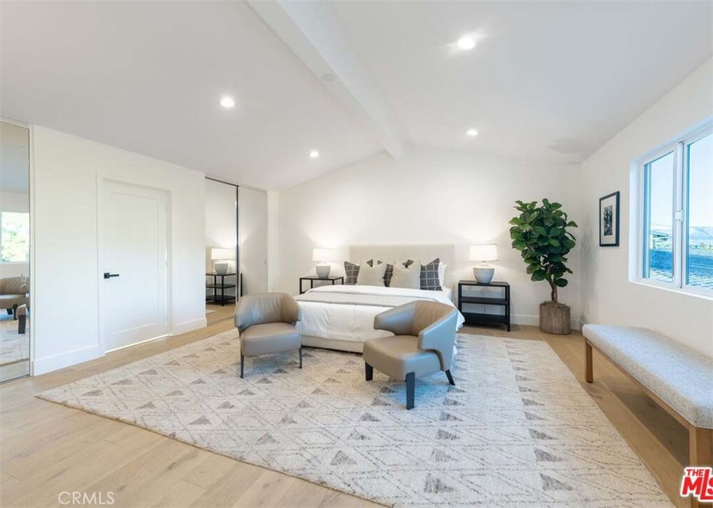 Woodland Hills, California, 91367, United States, 5 Bedrooms Bedrooms, ,4 BathroomsBathrooms,Residential,For Sale,2003511