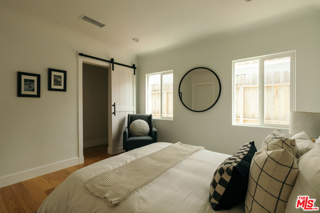 Los Angeles, California, 90019, United States, 4 Bedrooms Bedrooms, ,4 BathroomsBathrooms,Residential,For Sale,1889946