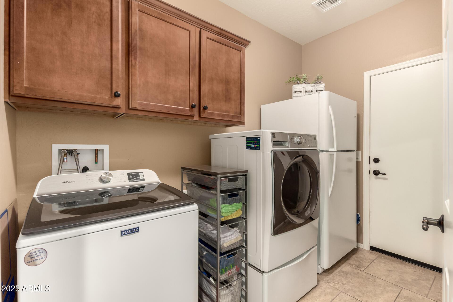 Peoria, Arizona, 85383, United States, 4 Bedrooms Bedrooms, ,2 BathroomsBathrooms,Residential,For Sale,1984221