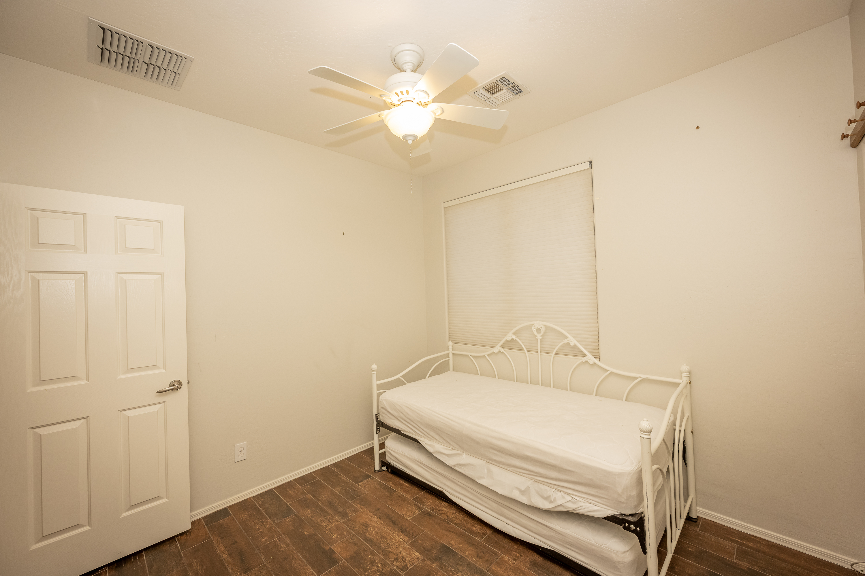 ANTHEM, Arizona, 85086, United States, 4 Bedrooms Bedrooms, ,2 BathroomsBathrooms,Residential,For Sale,1937627