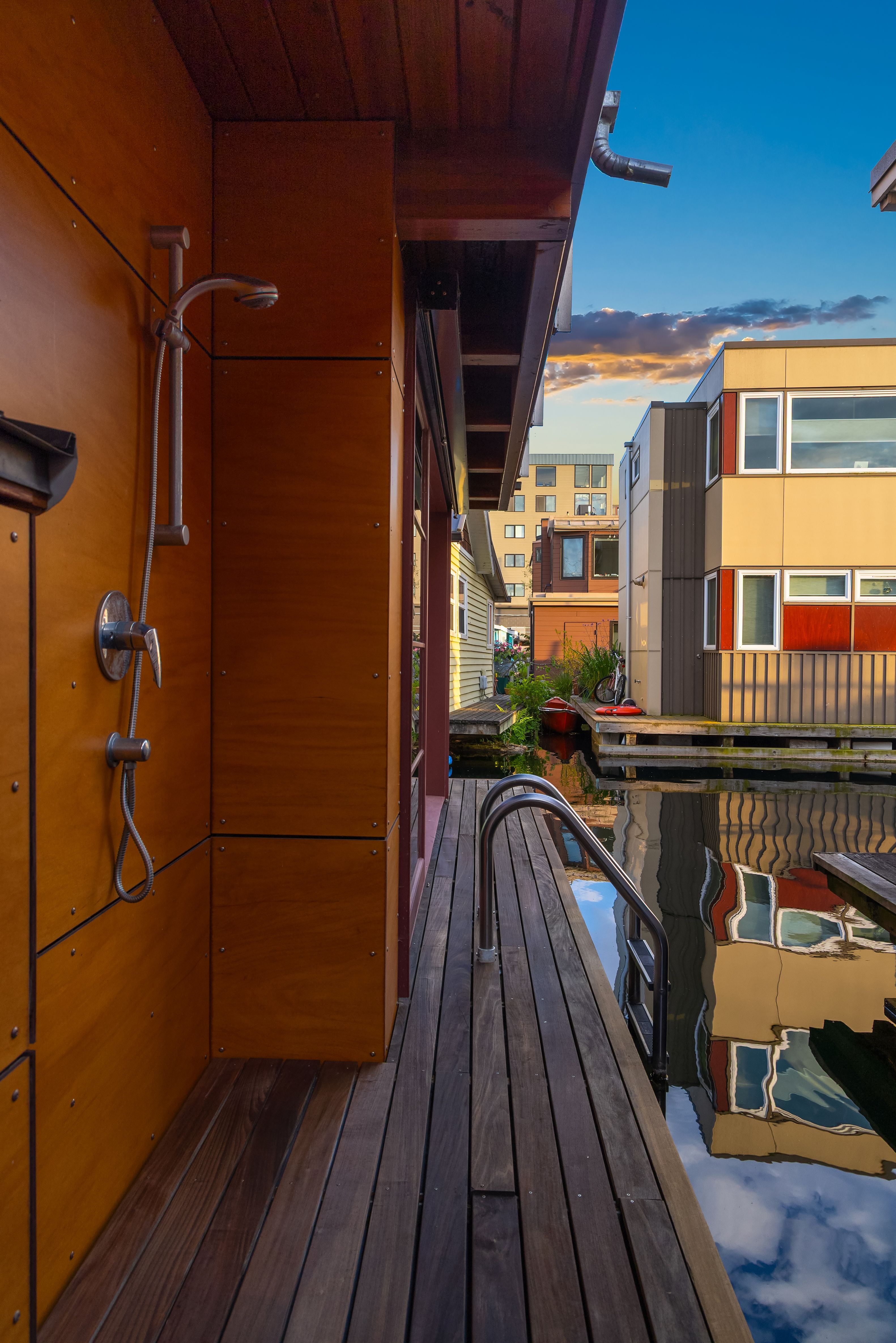  2339 Fairview Ave E #L, Seattle, WA 98102 - 物件實景