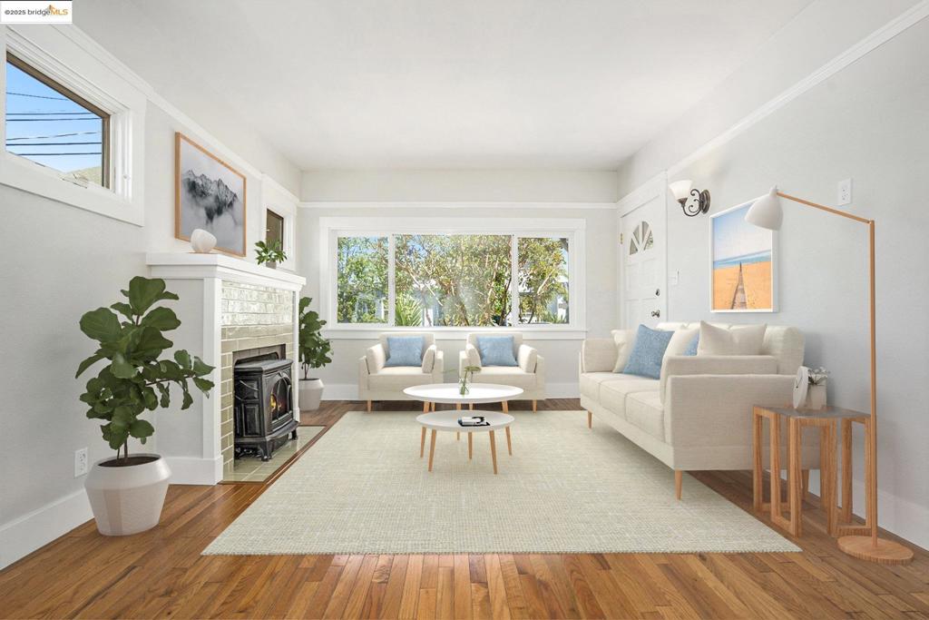 Berkeley, California, 94702, United States, 2 Bedrooms Bedrooms, ,1 BathroomBathrooms,Residential,For Sale,1921727