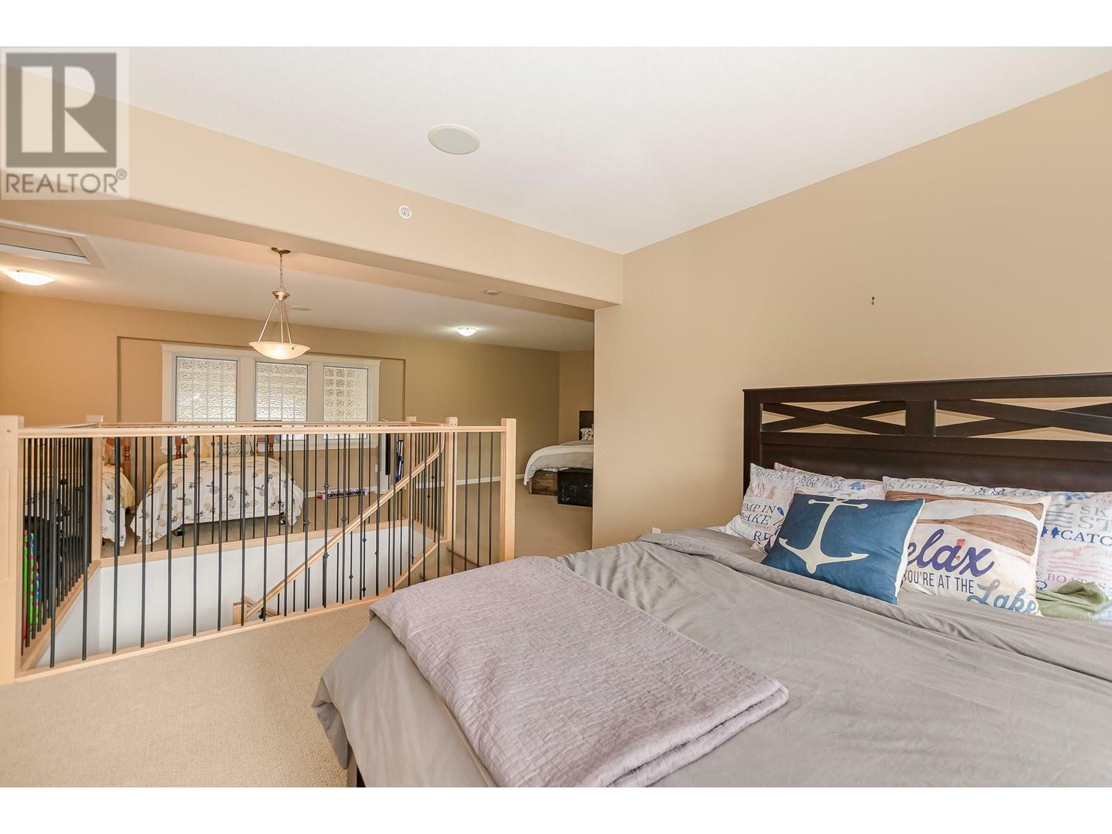 SICAMOUS, British Columbia, V0E 2V1, CA, 4 Bedrooms Bedrooms, ,2 BathroomsBathrooms,Residential,For Sale,1839055
