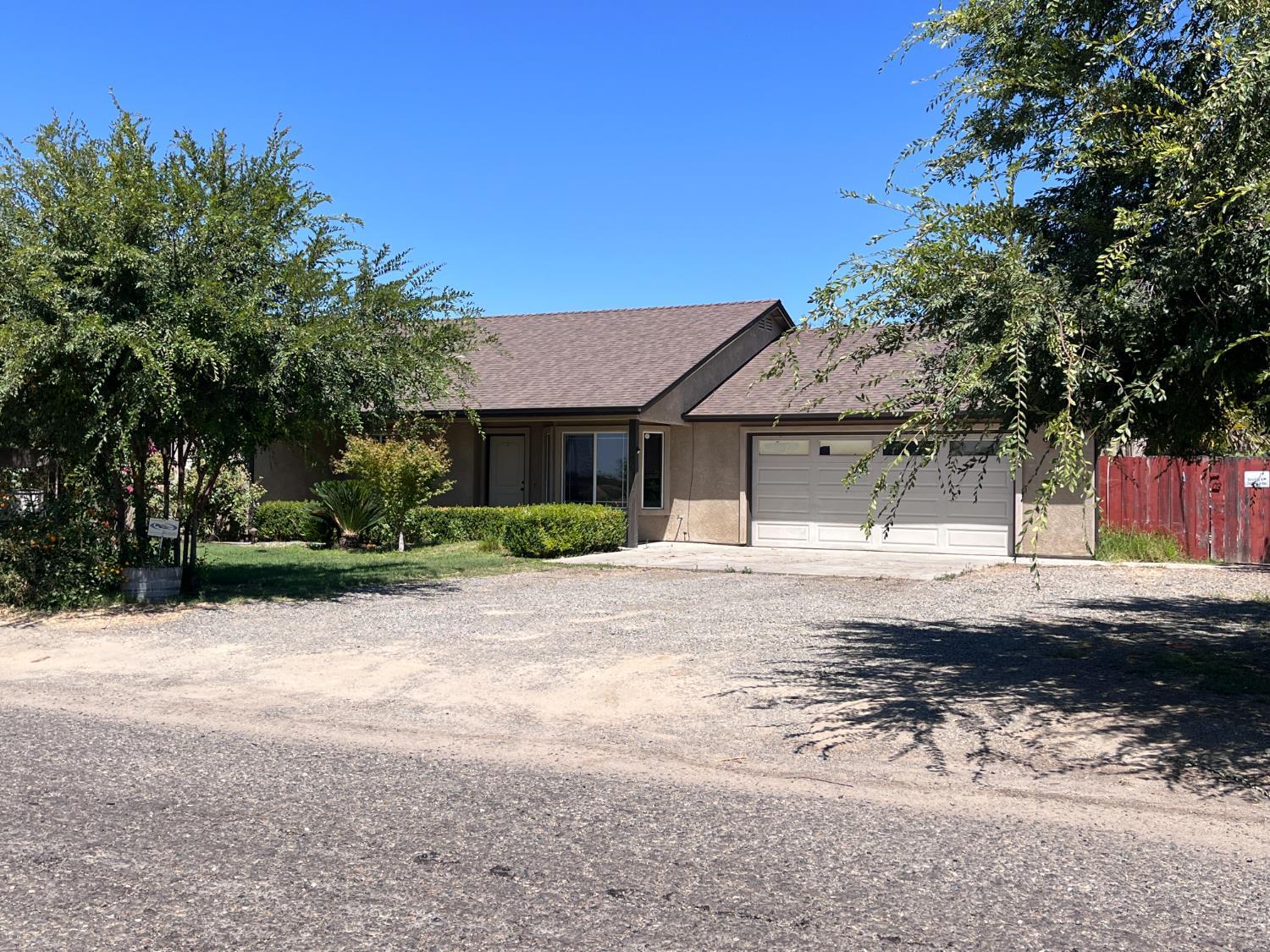 Livingston, California, 95334, United States, 3 Bedrooms Bedrooms, ,2 BathroomsBathrooms,Residential,For Sale,1983091