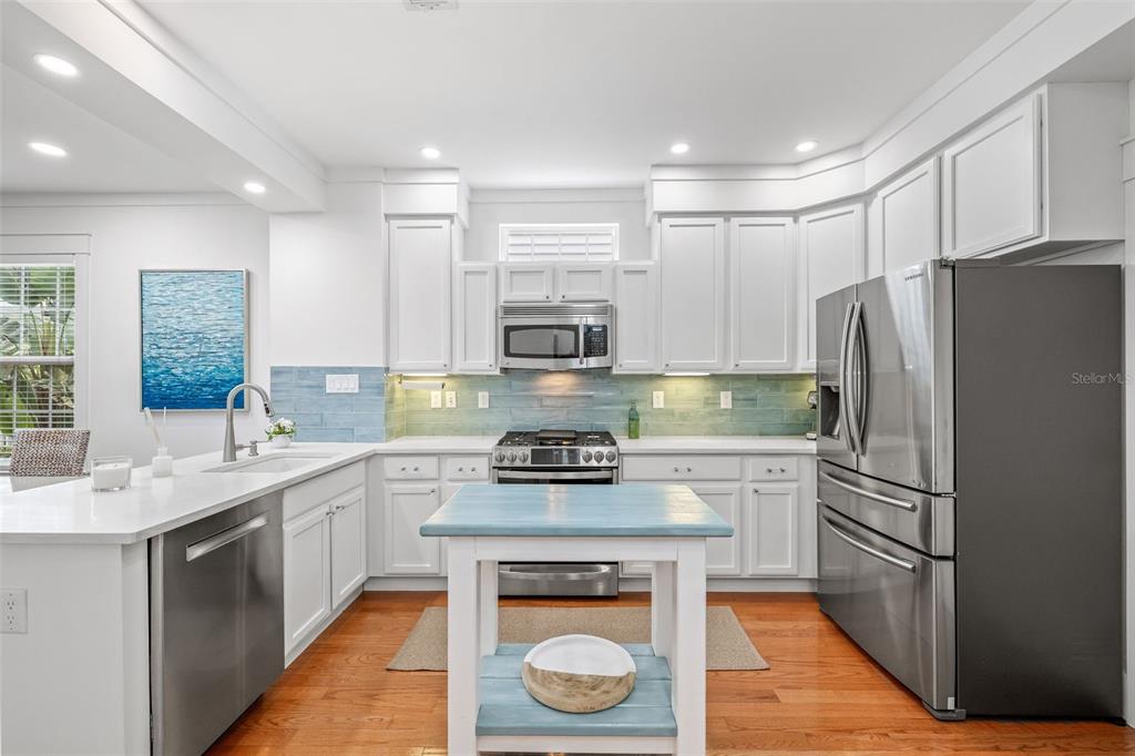 Dunedin, Florida, 34698, United States, 3 Bedrooms Bedrooms, ,3 BathroomsBathrooms,Residential,For Sale,1939118