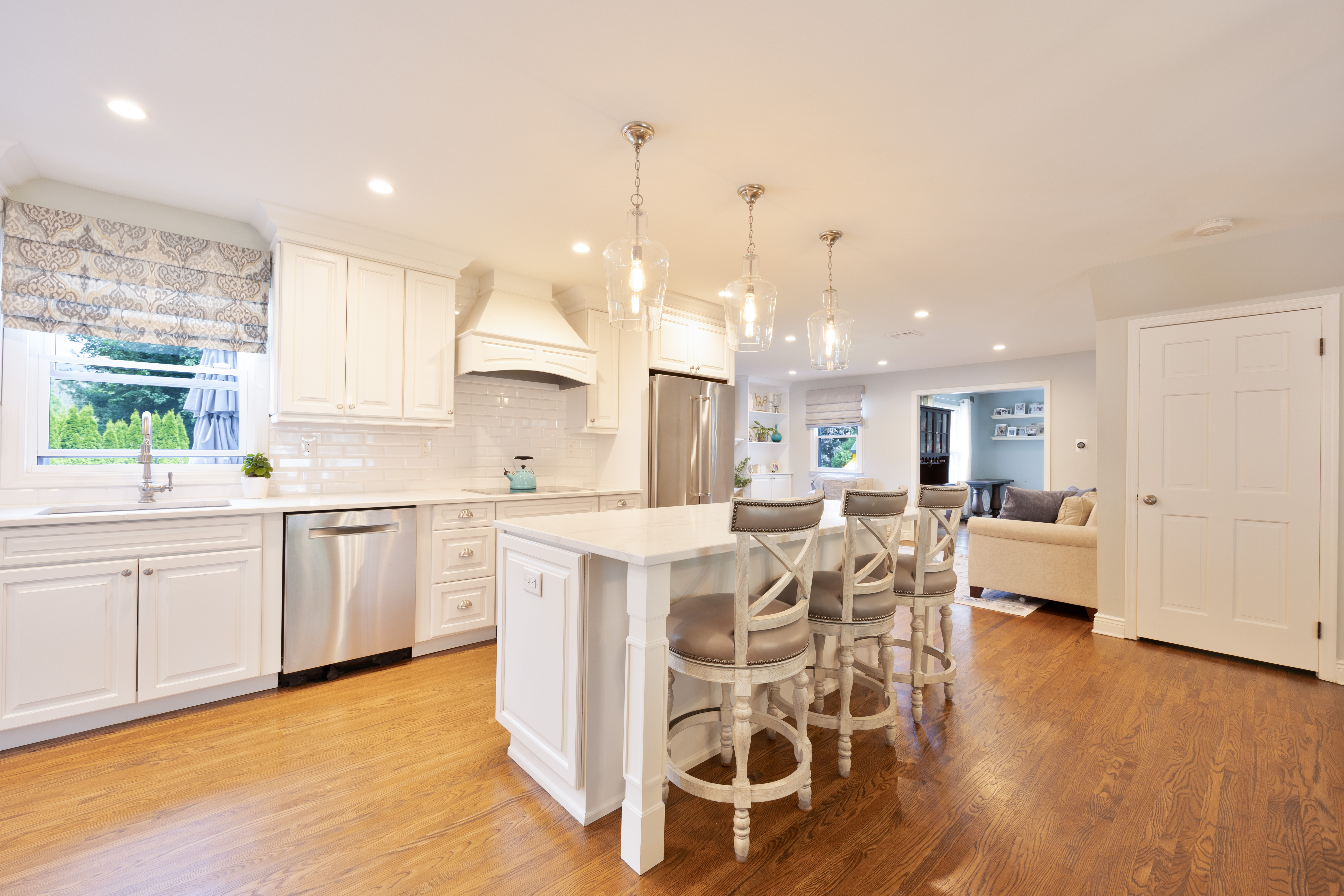 Montville Twp., New Jersey, 07082, United States, 4 Bedrooms Bedrooms, ,3 BathroomsBathrooms,Residential,For Sale,1979871