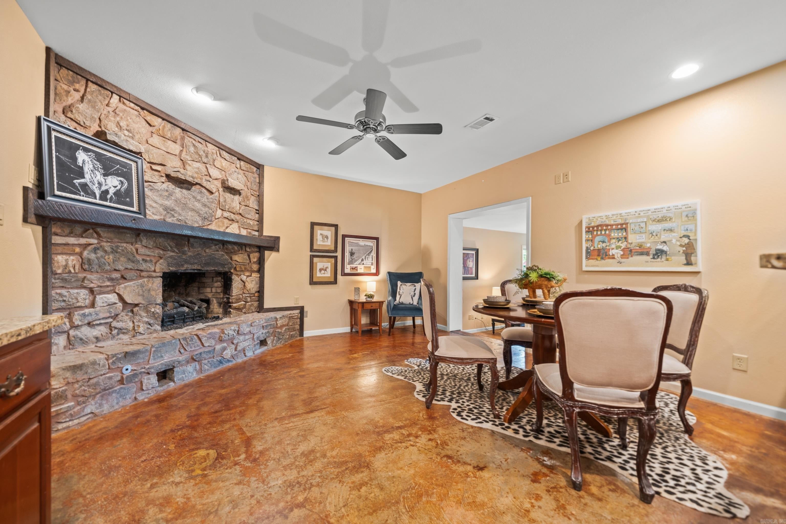 Hot Springs, Arkansas, 71913, United States, 8 Bedrooms Bedrooms, ,6 BathroomsBathrooms,Residential,For Sale,1826184