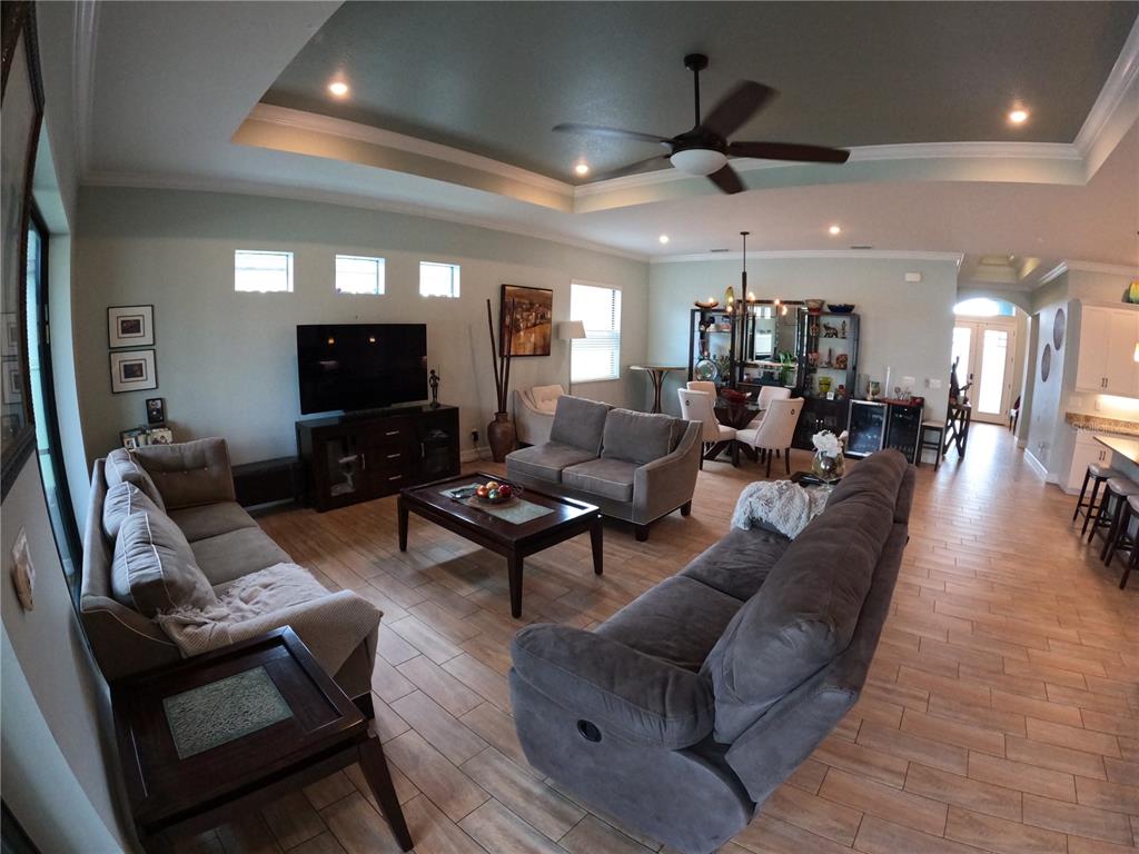 Sarasota, Florida, 34243, United States, 4 Bedrooms Bedrooms, ,3 BathroomsBathrooms,Residential,For Sale,1874918