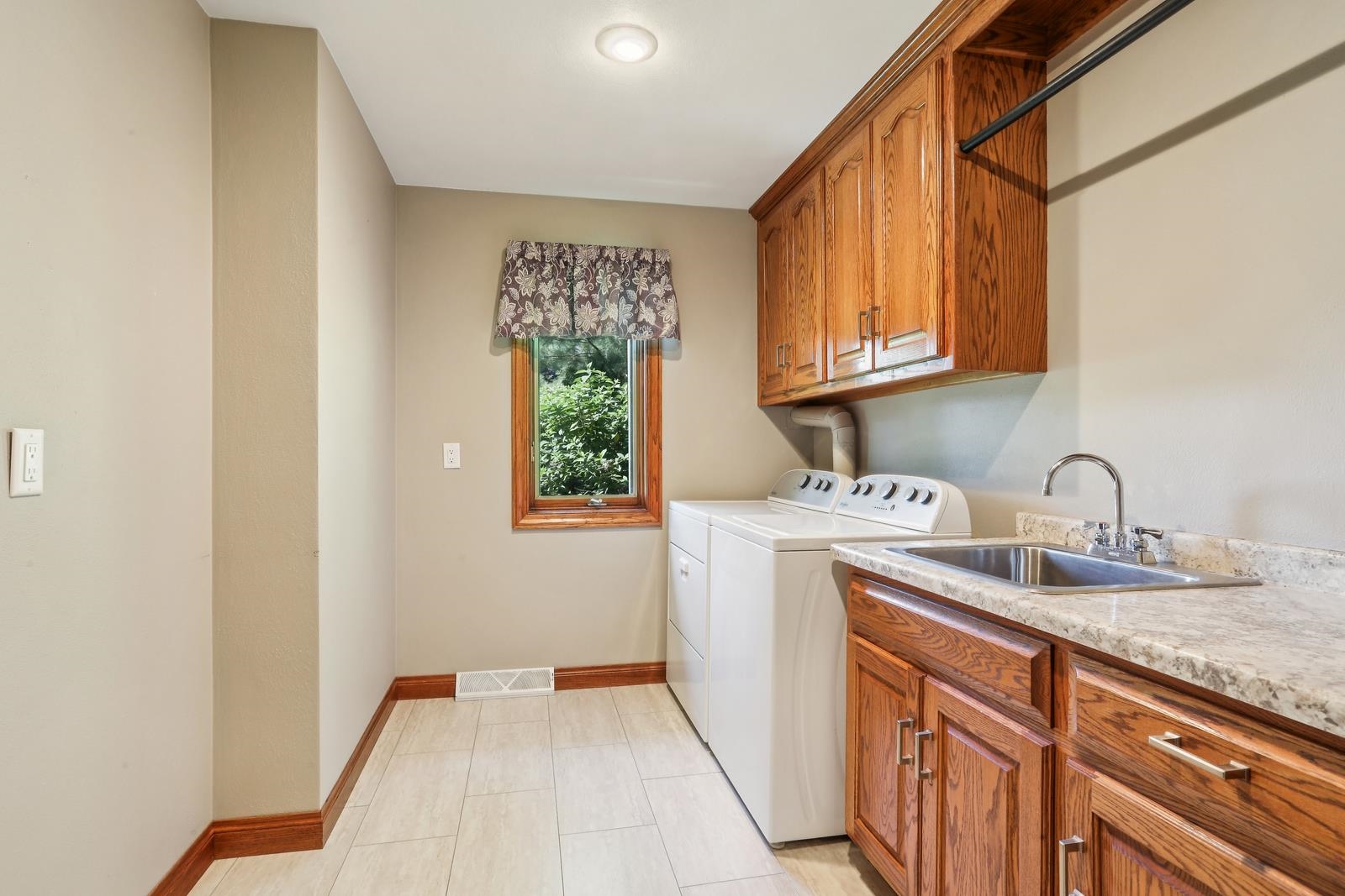 BRILLION, Wisconsin, 54110, United States, 4 Bedrooms Bedrooms, ,4 BathroomsBathrooms,Residential,For Sale,1911186