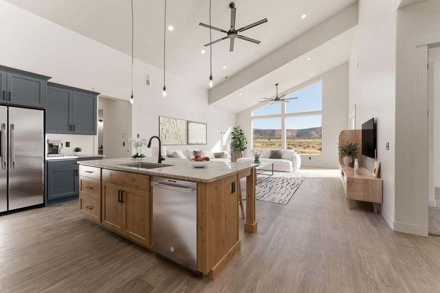 Kanab, Utah, 84741, United States, 5 Bedrooms Bedrooms, ,4 BathroomsBathrooms,Residential,For Sale,2005091