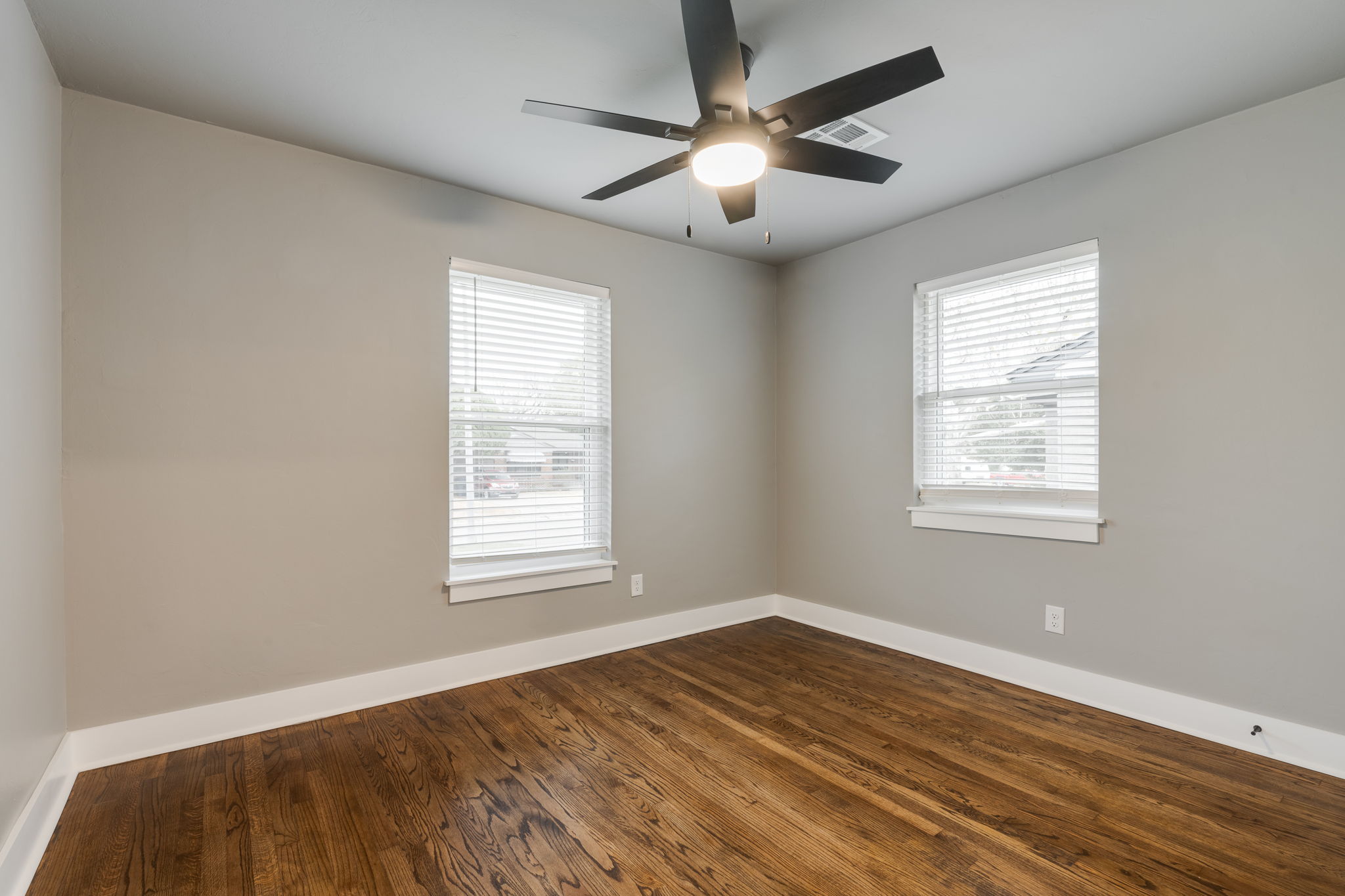  2000 Andover Court, The Village, OK 73120 - 物件實景