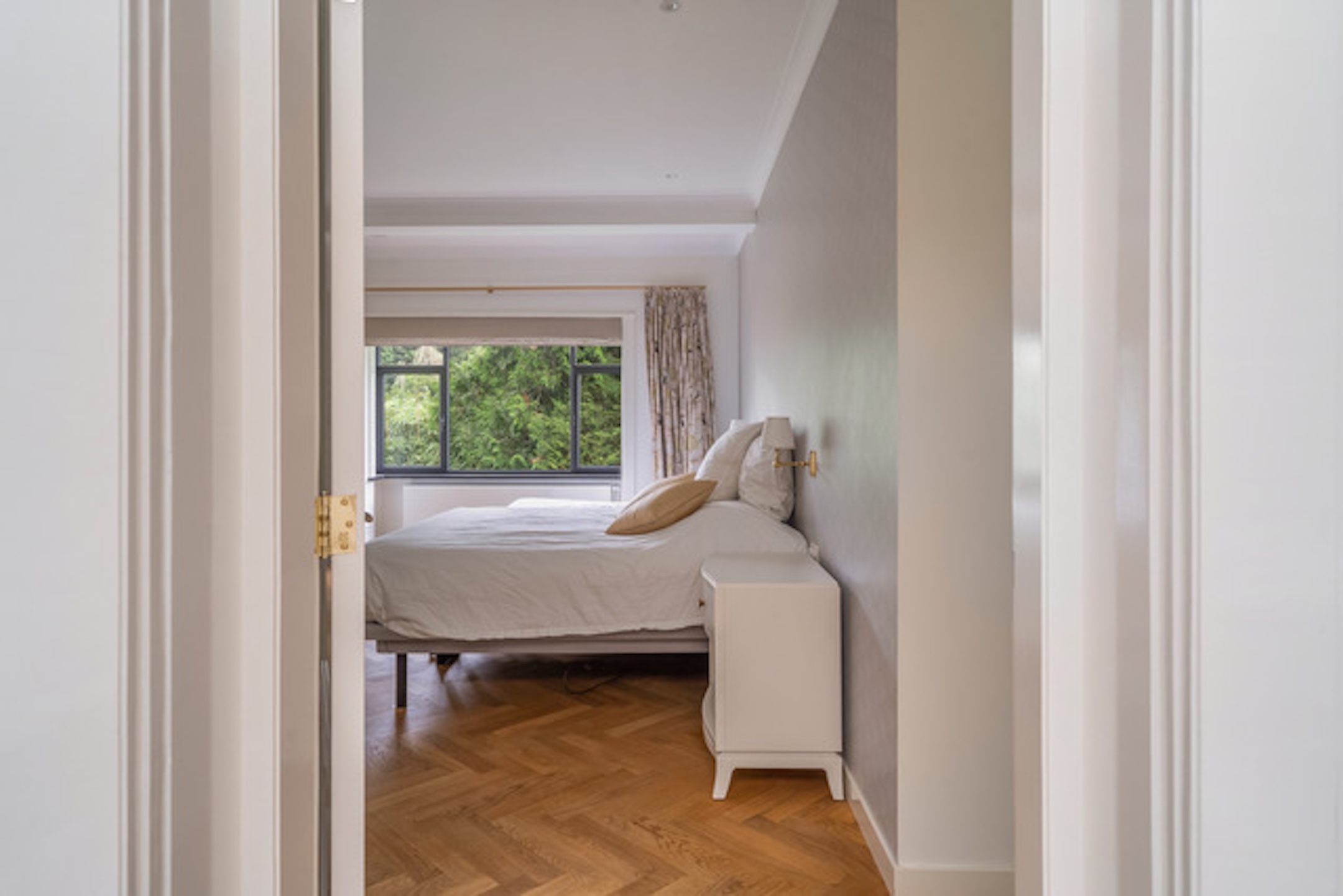  Spacious, turn-key family villa with swimming pool and guest accommodation - 物件實景