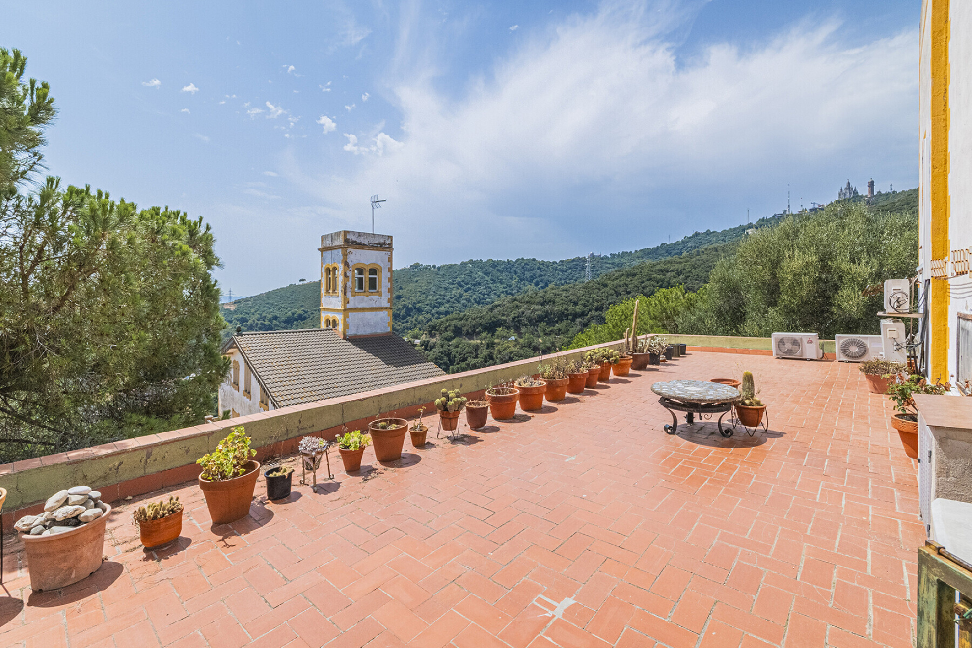  Detached house surrounded by nature with panoramic views of Barcelona - 物件實景