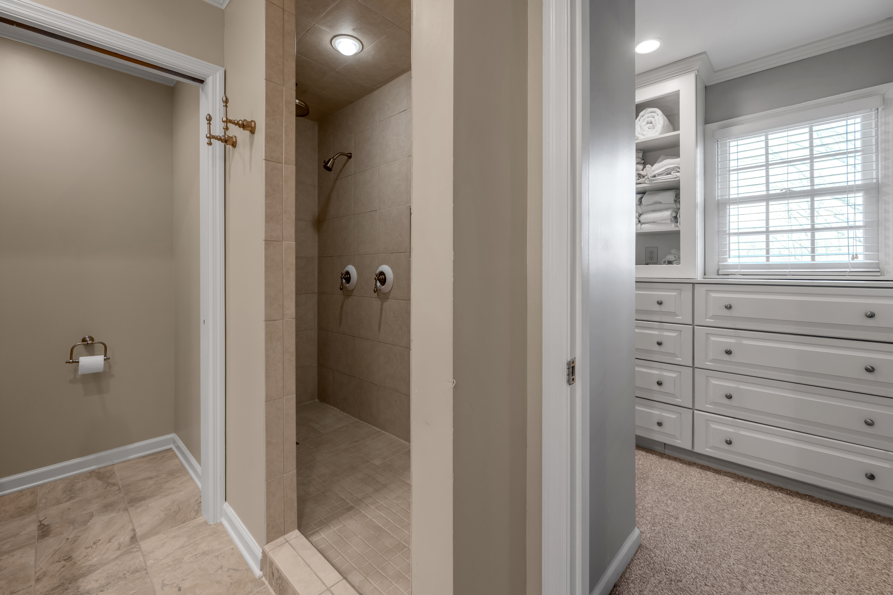  2071 Manor Drive - 物件實景