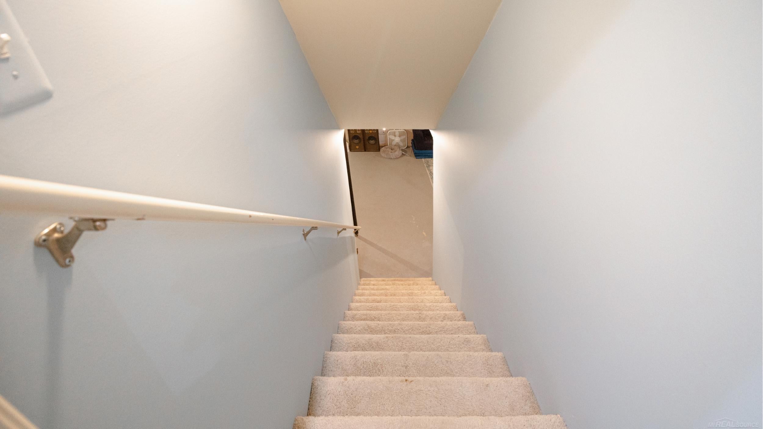 Macomb, Michigan, 48044, United States, 4 Bedrooms Bedrooms, ,3 BathroomsBathrooms,Residential,For Sale,2005234