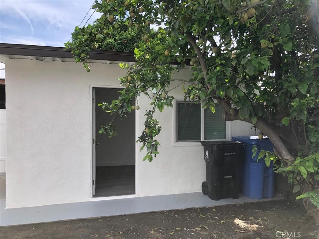 Los Angeles, California, 90044, United States, 2 Bedrooms Bedrooms, ,1 BathroomBathrooms,Residential,For Sale,2031472