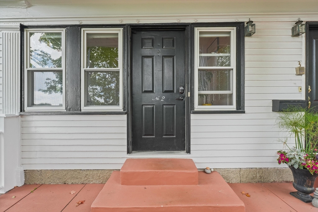 Marblehead, Massachusetts, 01945, United States, 2 Bedrooms Bedrooms, ,1 BathroomBathrooms,Residential,For Sale,1975019