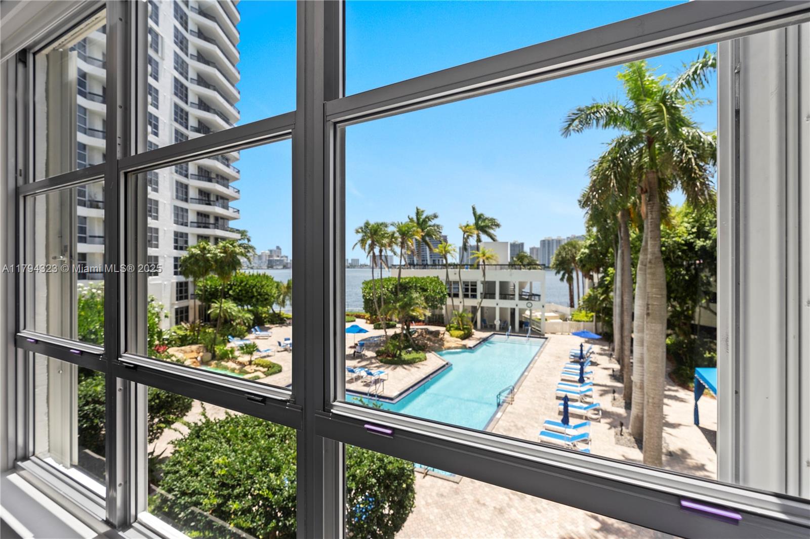 Aventura, Florida, 33180, United States, 2 Bedrooms Bedrooms, ,2 BathroomsBathrooms,Residential,For Sale,1804609