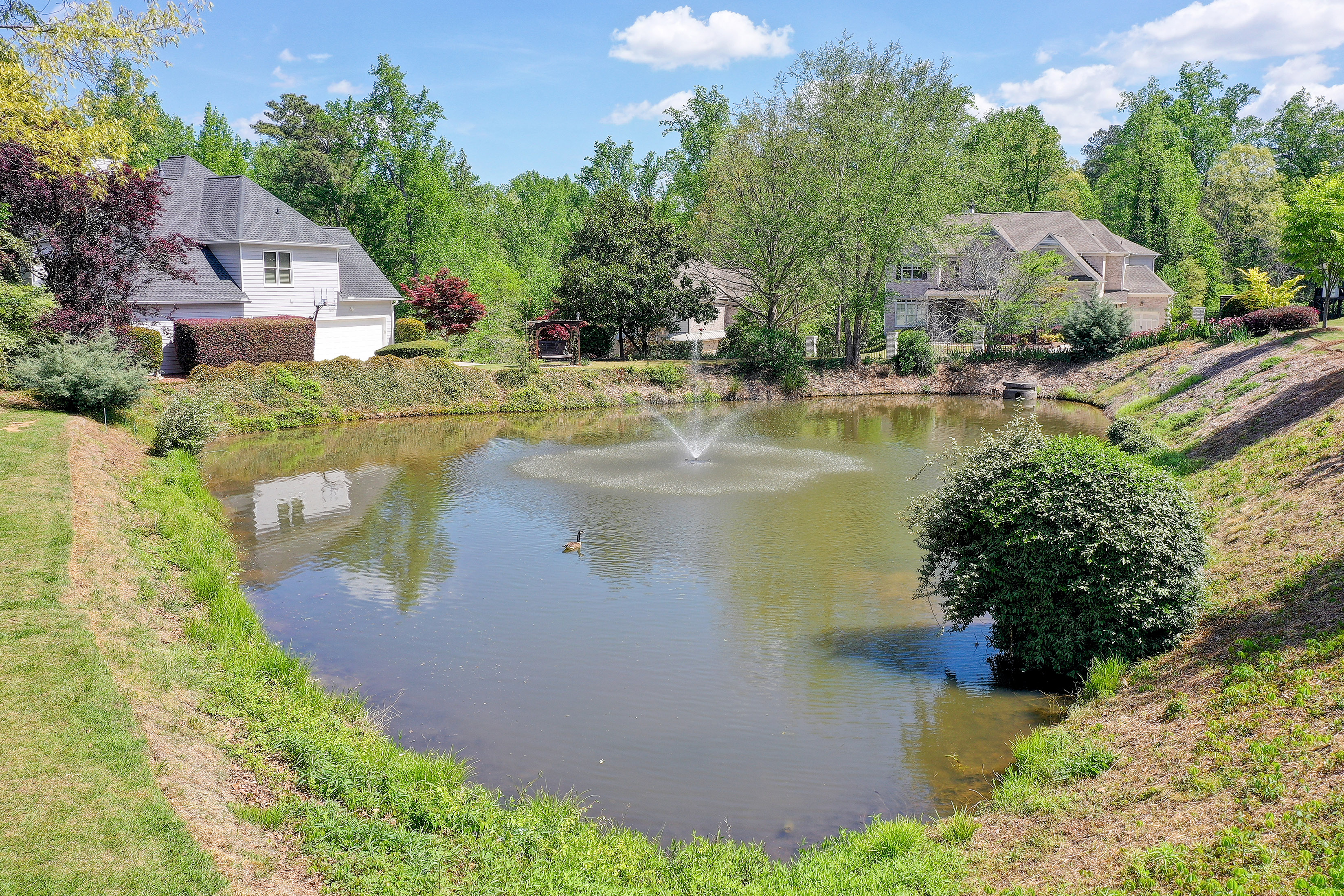  Impeccably Maintained Brick Home with No HOA and an Oversized Lot - 物件實景