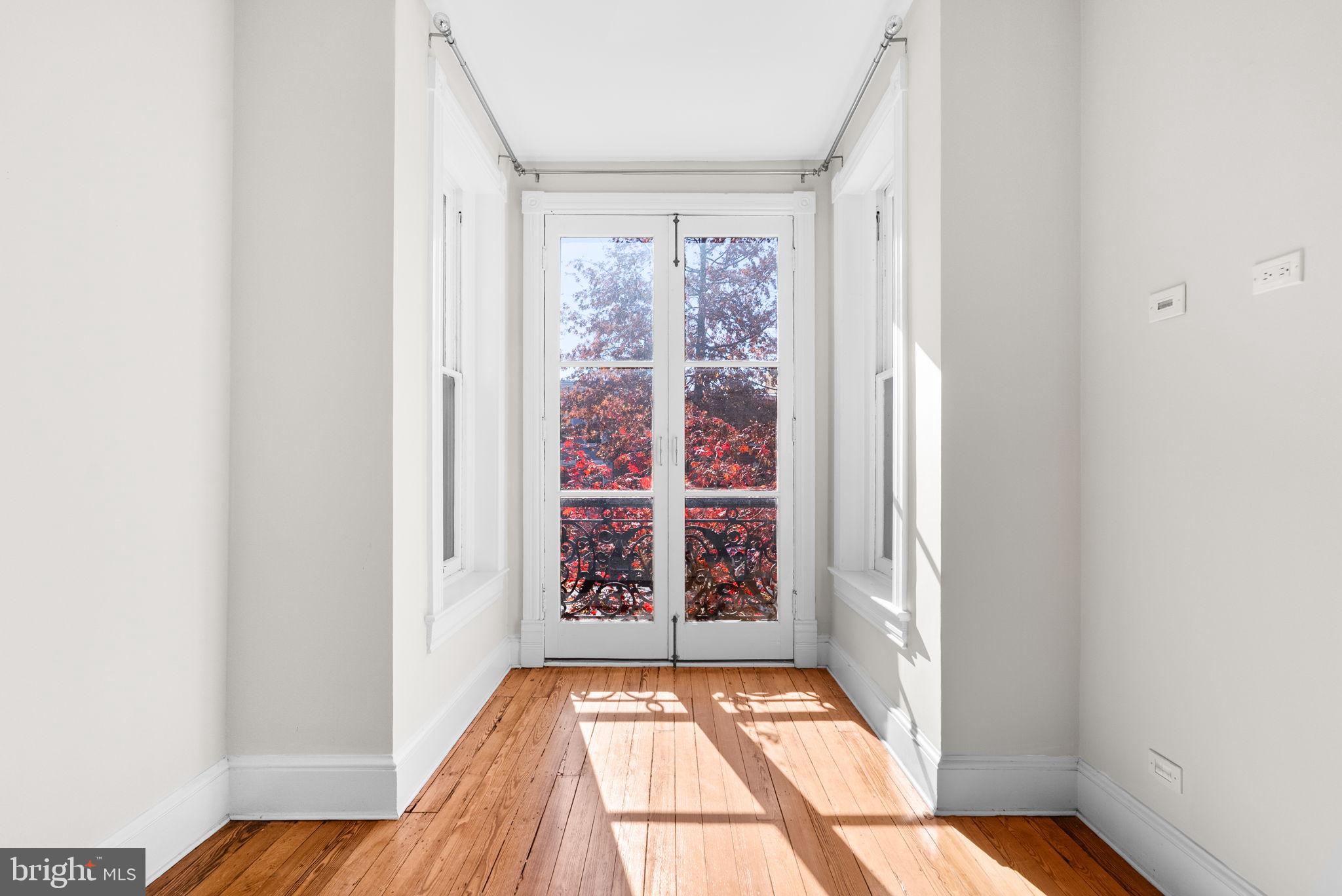Washington, District of Columbia, 20003, United States, ,Residential,For Sale,1990462