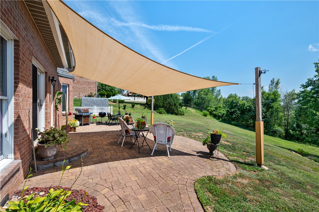 Penn Twp, Pennsylvania, 15642, United States, 5 Bedrooms Bedrooms, ,4 BathroomsBathrooms,Residential,For Sale,2001682