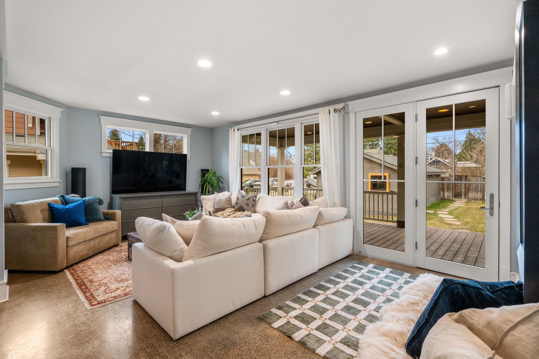  810 S Willson Ave - 物件實景