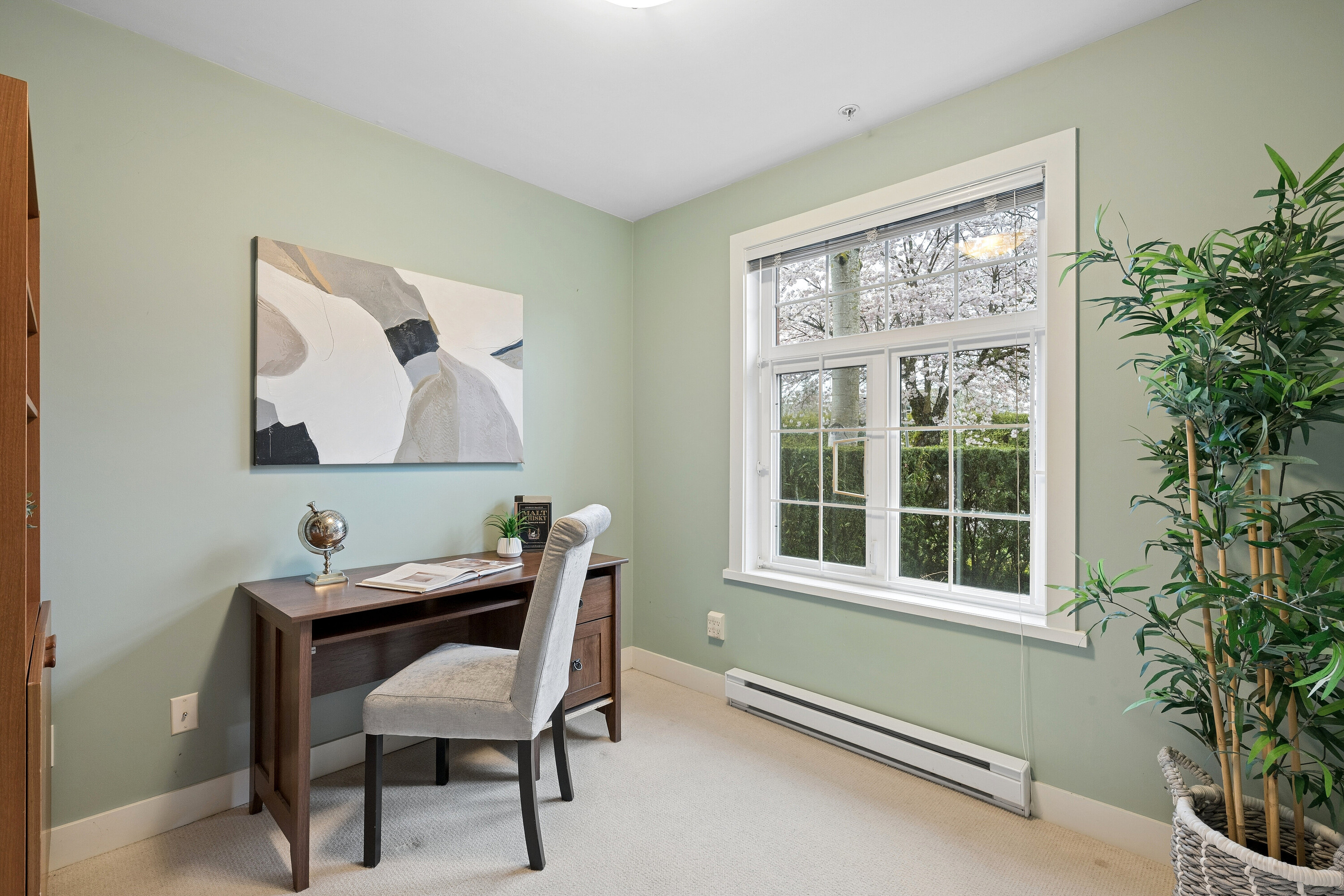  Elevated End-Unit Townhome - 物件實景