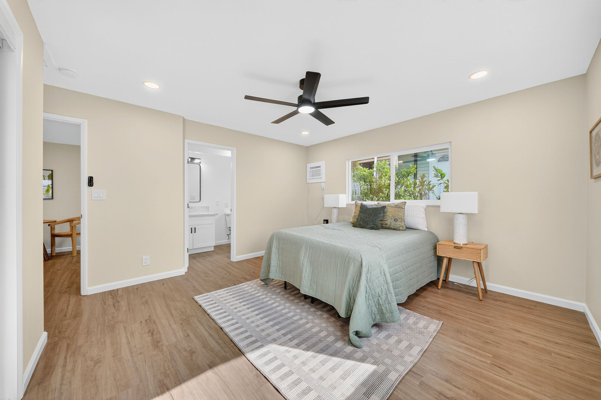 Honolulu, Hawaii, 96818, United States, 4 Bedrooms Bedrooms, ,4 BathroomsBathrooms,Residential,For Sale,2007893