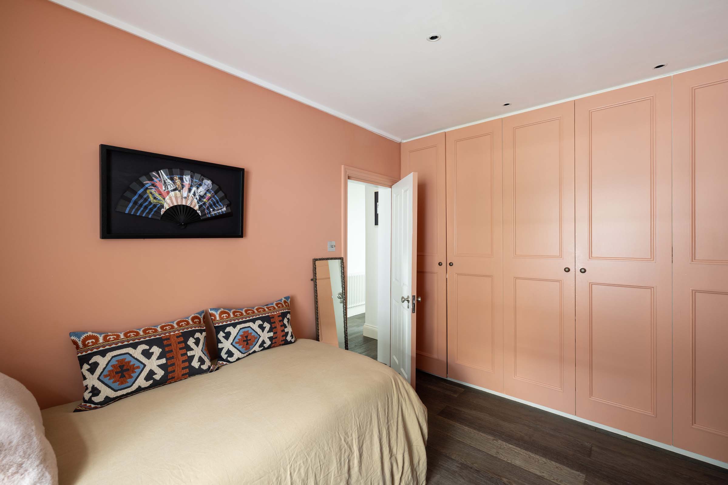  A Beautifully Designed Garden Duplex Moments from Golborne Road - 物件實景